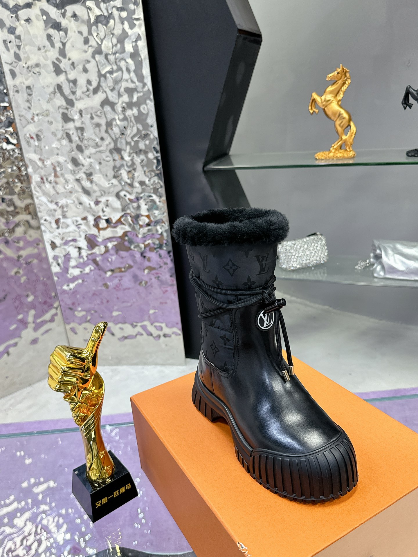 Lv真皮真毛厚底シューズ・スタイリッシュな復古デザイン