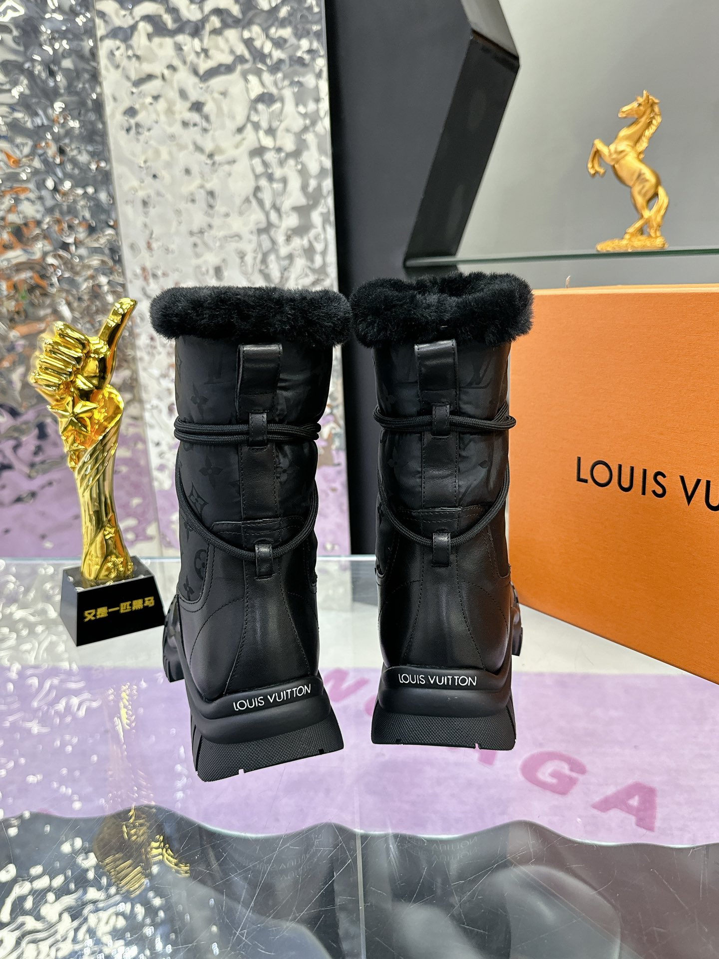 Lv真皮真毛厚底シューズ・スタイリッシュな復古デザイン