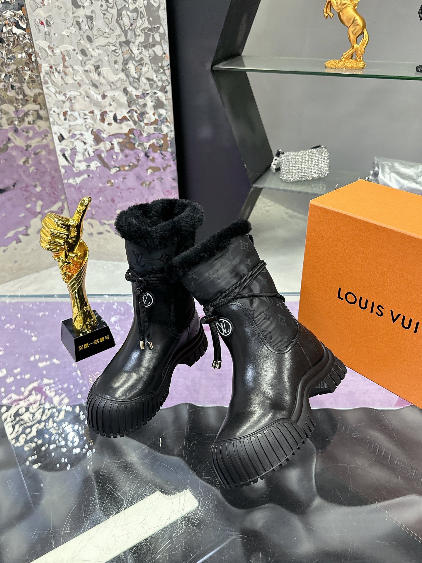 Lv真皮真毛厚底シューズ・スタイリッシュな復古デザイン