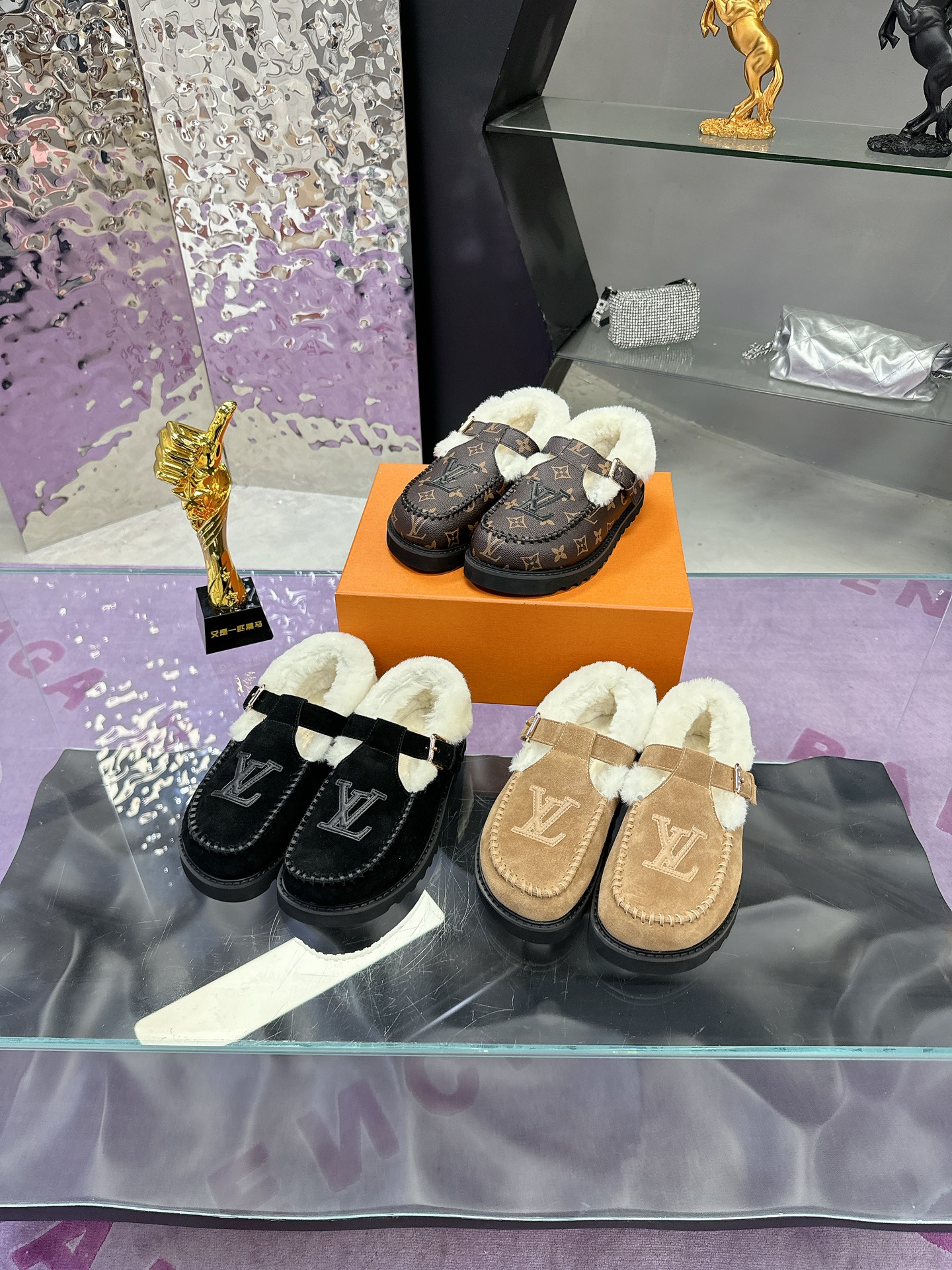 NO:535820,This is a cheating series, maoshi shoes, louis vuitton19860909这是开挂了麻 Lv毛毛拖 系列,毛毛鞋,louis vuitton,Women's Shoes