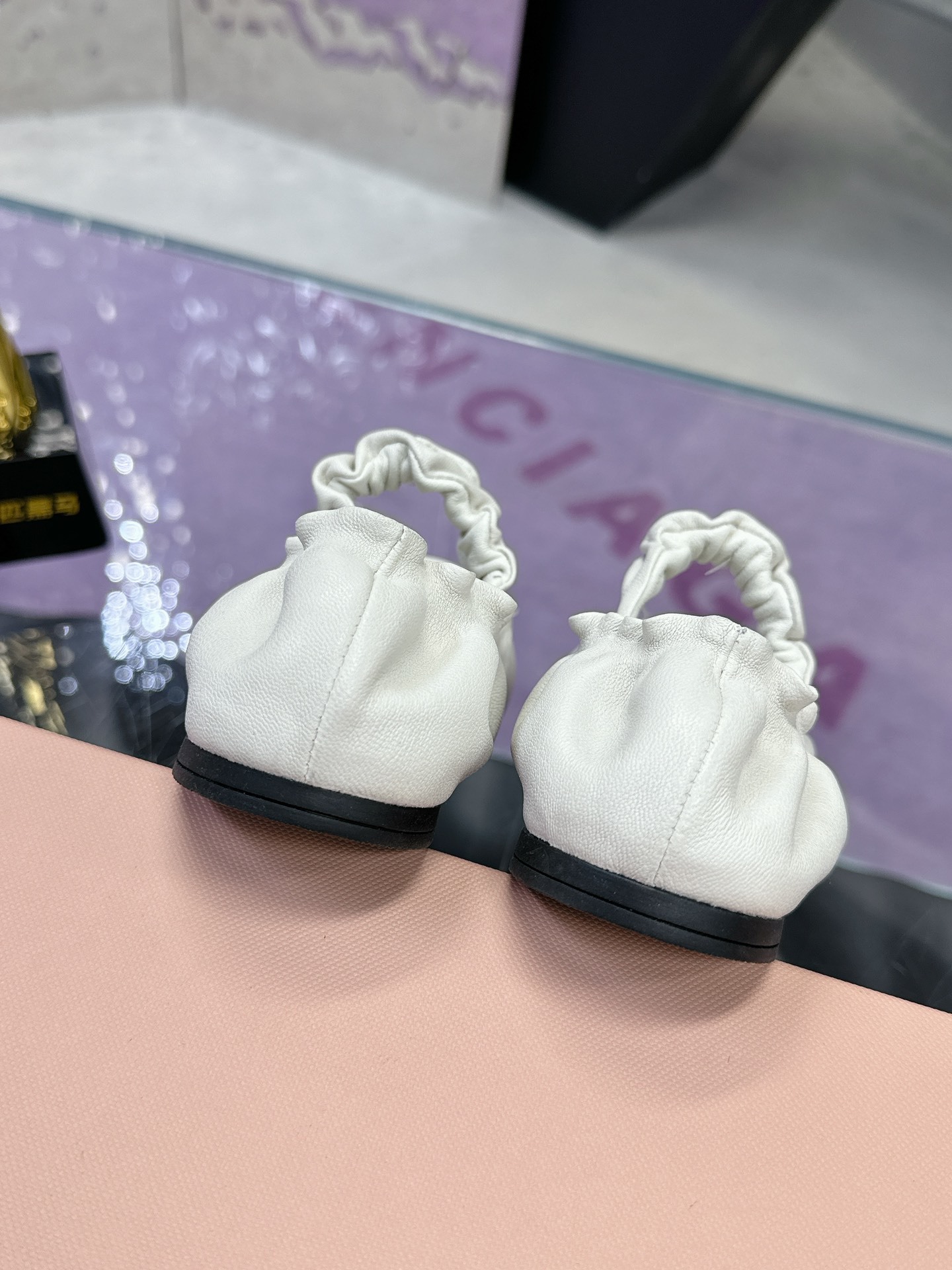 Stylish Miu Miu Ballet Shoes: Spring & Summer Collection with Japanese-Inspired Design – Sheepskin, Soft & Modern! - 图片 9