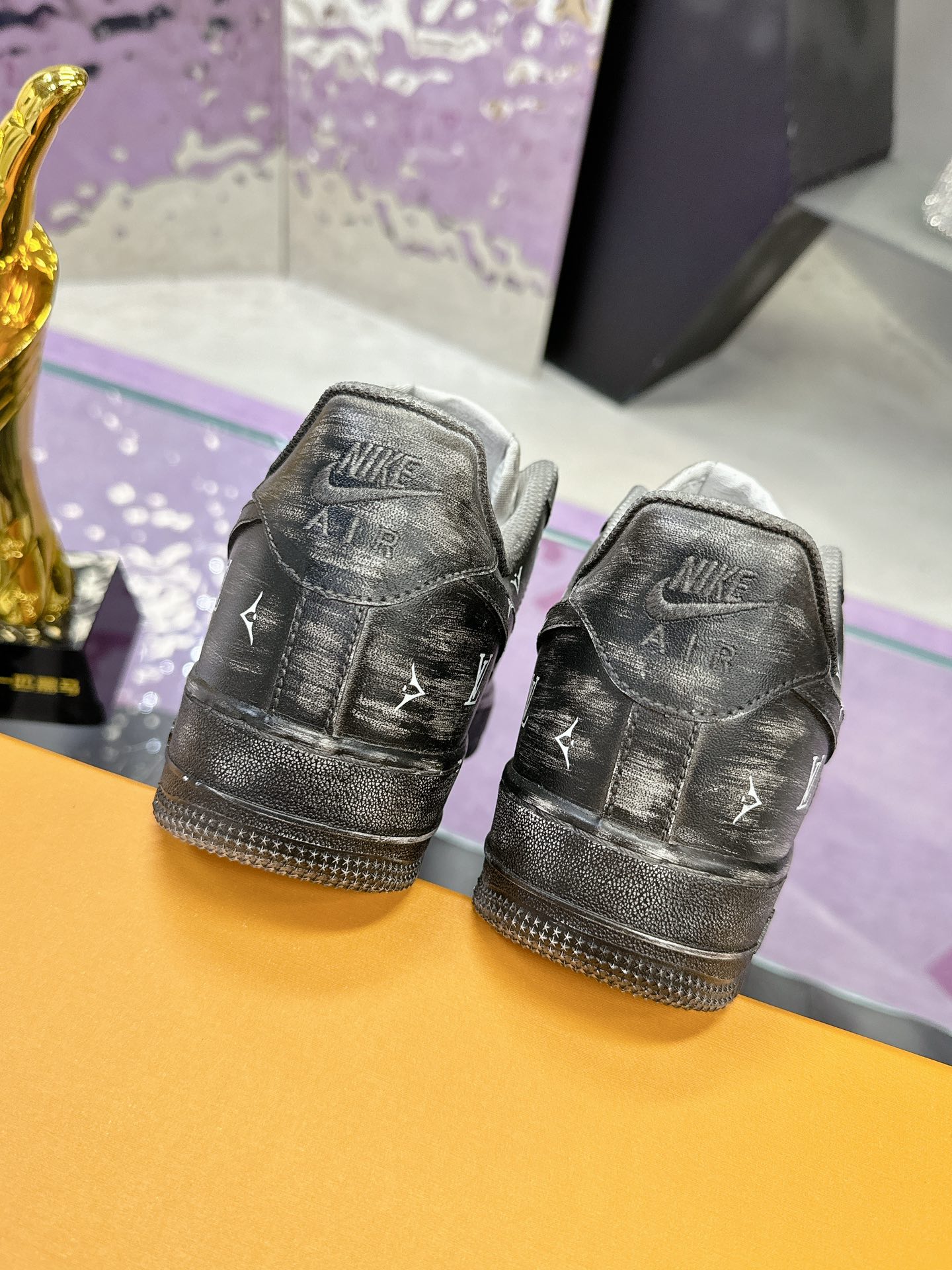 Nike空軍一号 カスタムスニーカー - ユニークなデザインと快適さ