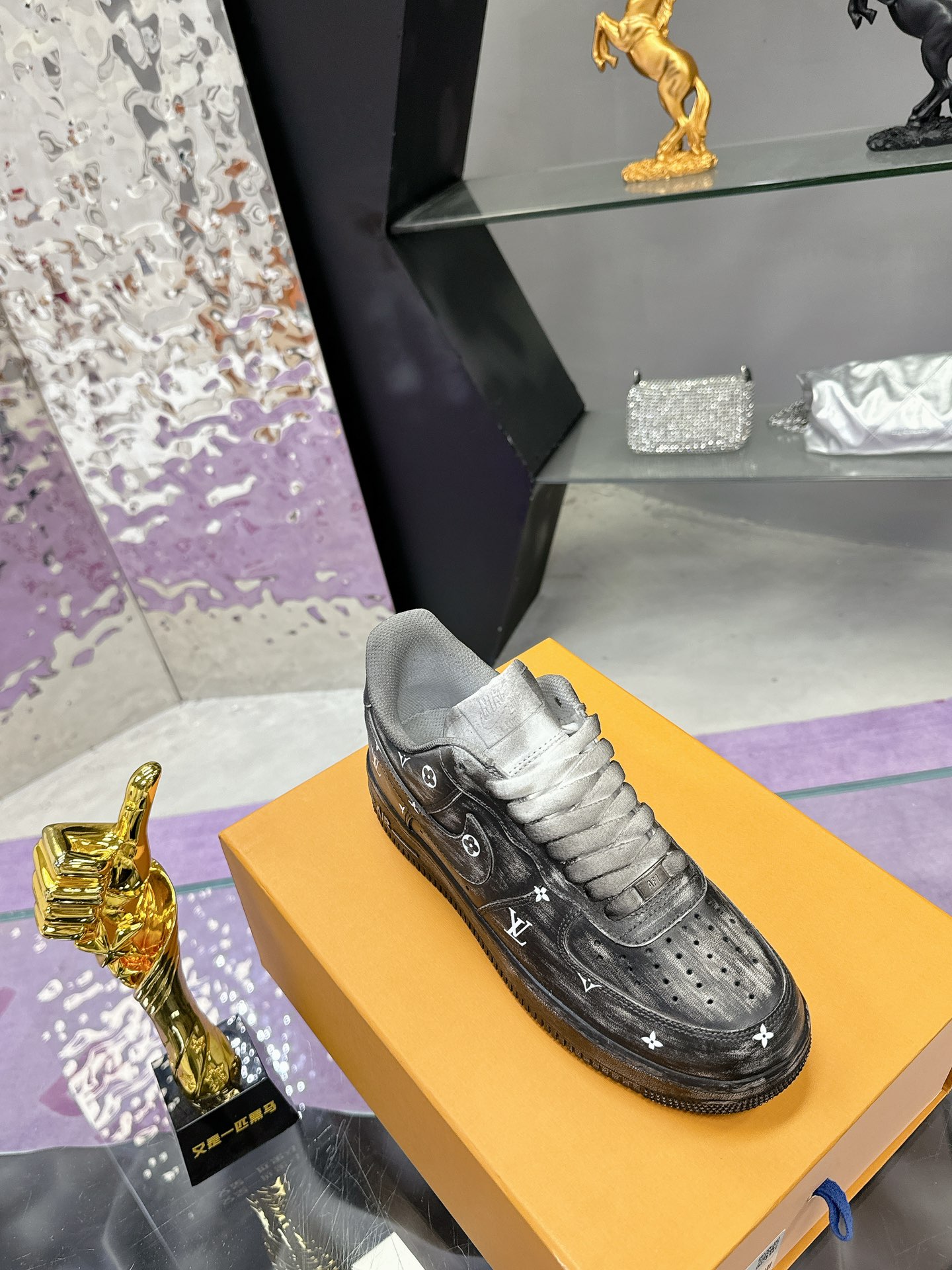 Nike空軍一号 カスタムスニーカー - ユニークなデザインと快適さ