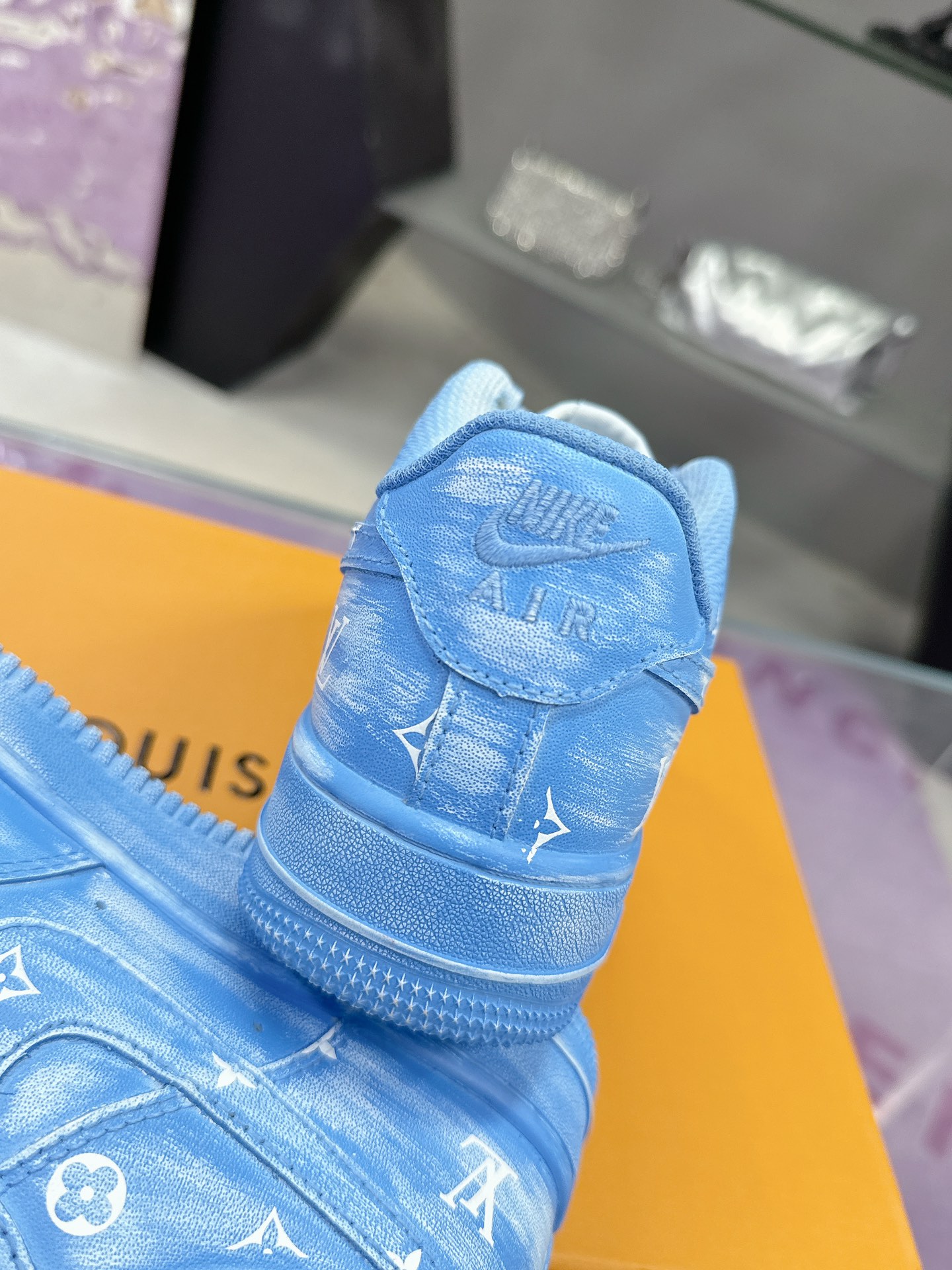 Nike 空軍一号 手工工芸カスタムスニーカー 男女兼用