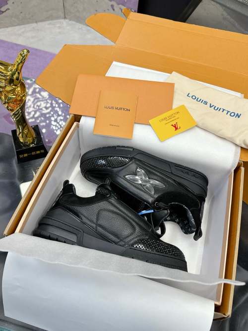 Louis Vuitton Trainer Sneakers 2025SS New, Runway Skateboard Shoes,Couple Style