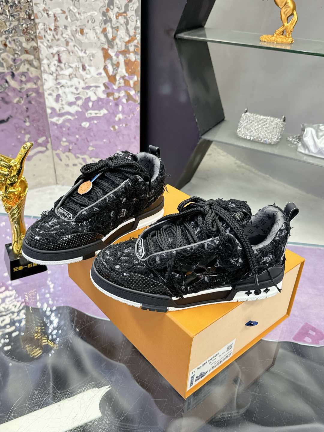 ：（）Lv 𝟐𝟎𝟐5𝐒𝐒 𝐧𝐞𝐰  Nuevos colores Louis Vuitton Walking Skateboarding Shoes Explosion, LOUIS 