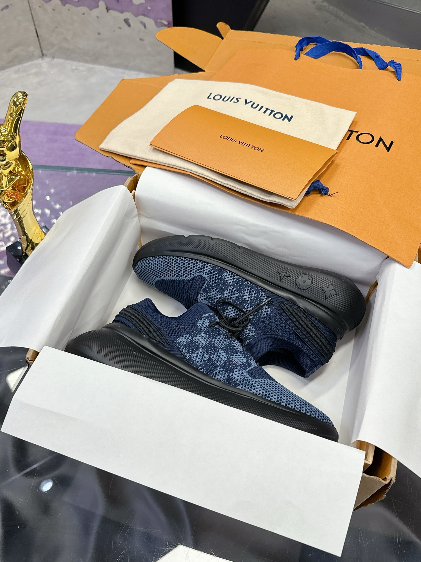 NO:172827,Louis Luitton 2025 new model louis vuitton lace-up series upper complex flying weaving technology is now available, with shape embossed splicing original pattern, original raw materials, fabrics, and original flying weaving!  Customized from the original version of Nei Li!  1:1 large bottom mold opening!  Foamed outsole!  Size 39~45, casual shoes/sports shoes, louis vuitton, sneakers19860909Louis Luitton2025新款 louis vuitton 系带系列鞋面复杂飞织工艺现已火爆登场,形状压花拼接原图案,原版原材料,面料,原版飞织！内里原版订制！1:1大底开模！发泡大底！ 码数39～45,休闲鞋/运动鞋,louis vuitton,sneakers,Women's Shoes