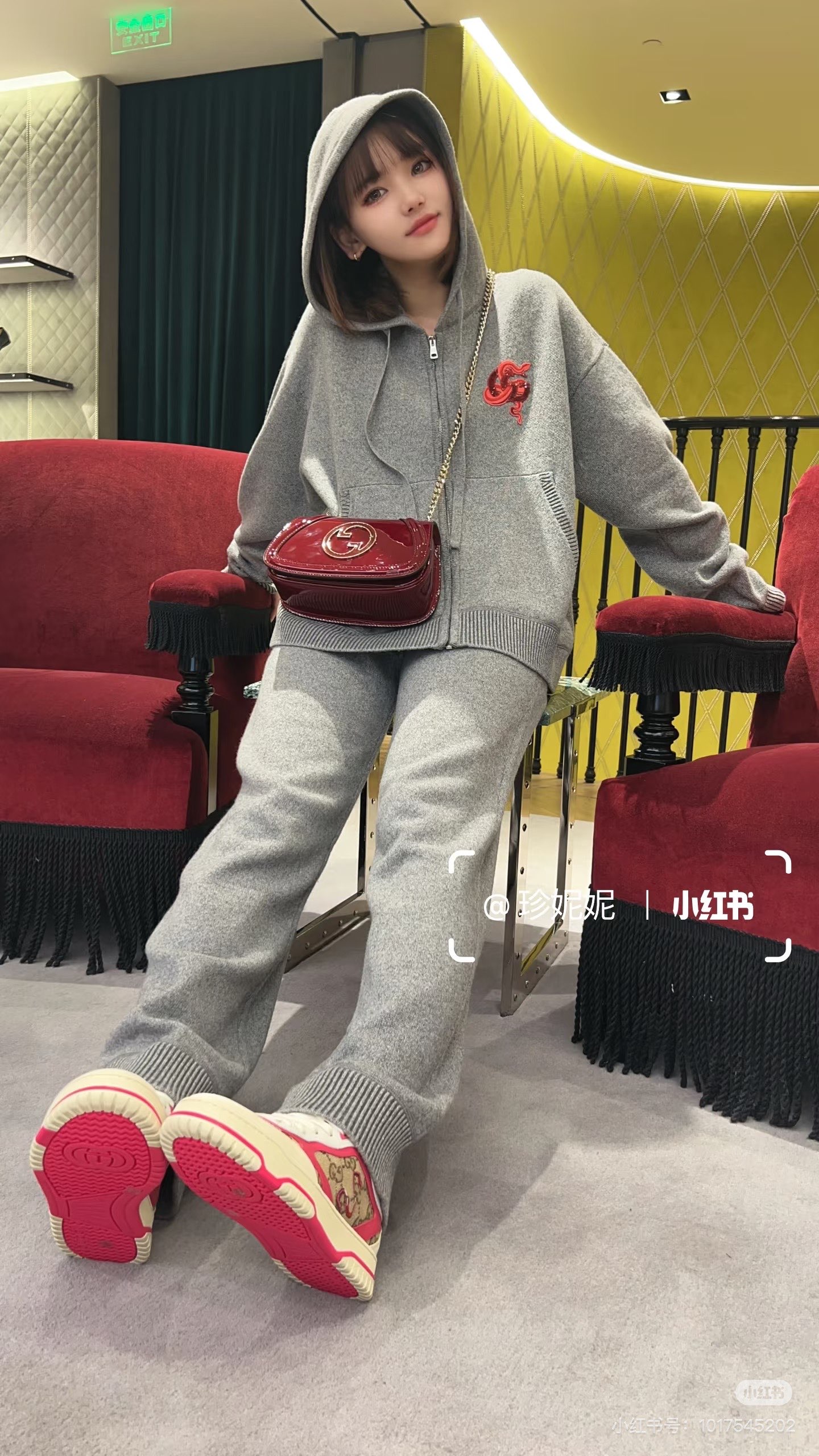 NO:228661,Demonstration matching of footwear, casual shoes/sports shoes, sneakers19860909上脚示范搭配,休闲鞋/运动鞋,sneakers,Women's Shoes