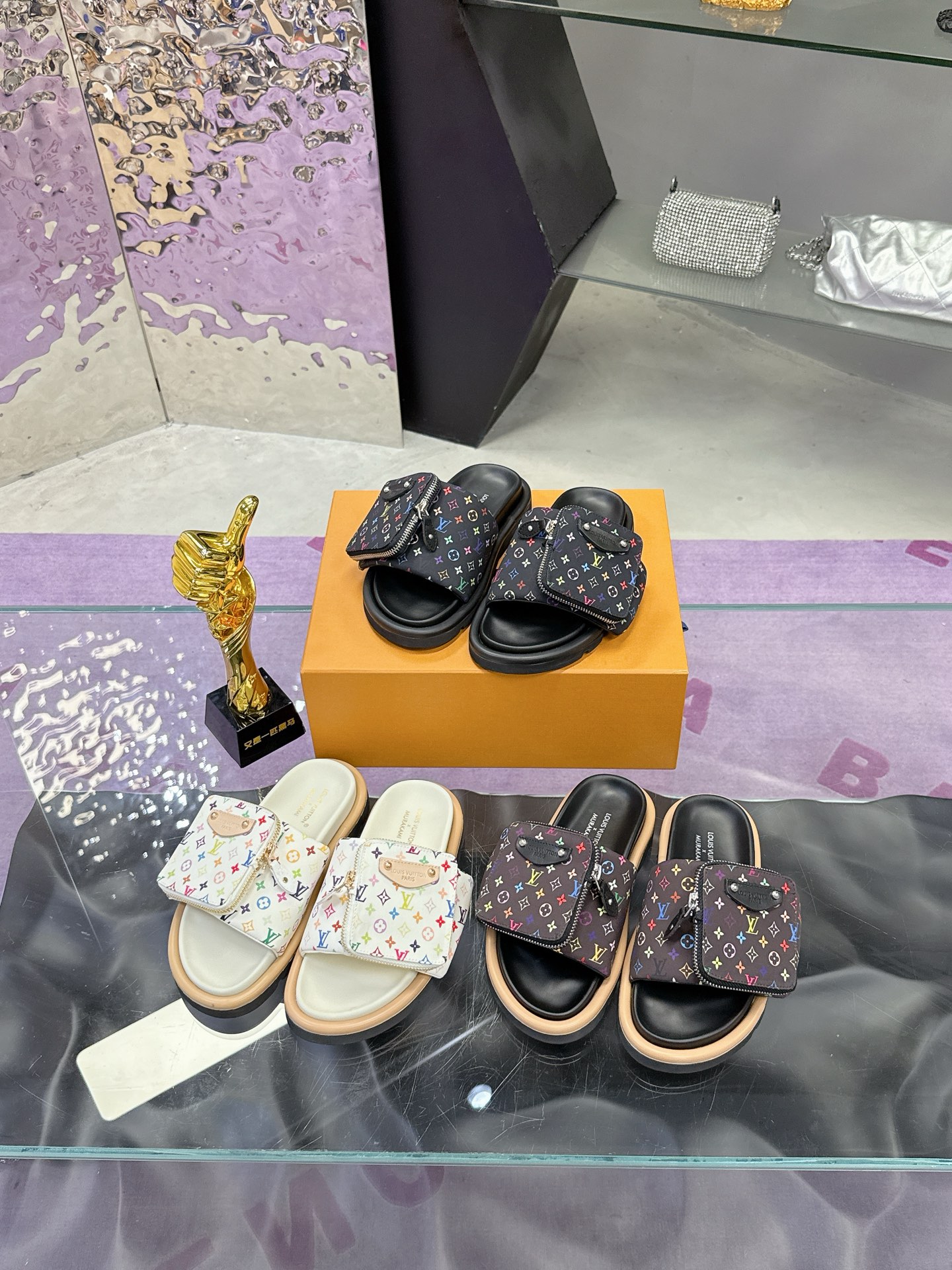 NO:266233,Official announcement Murakami Takashi's latest slippers, couples, slippers19860909官宣 村上隆 最新款拖鞋 男女情侣款,拖鞋,slippers,Women's Shoes