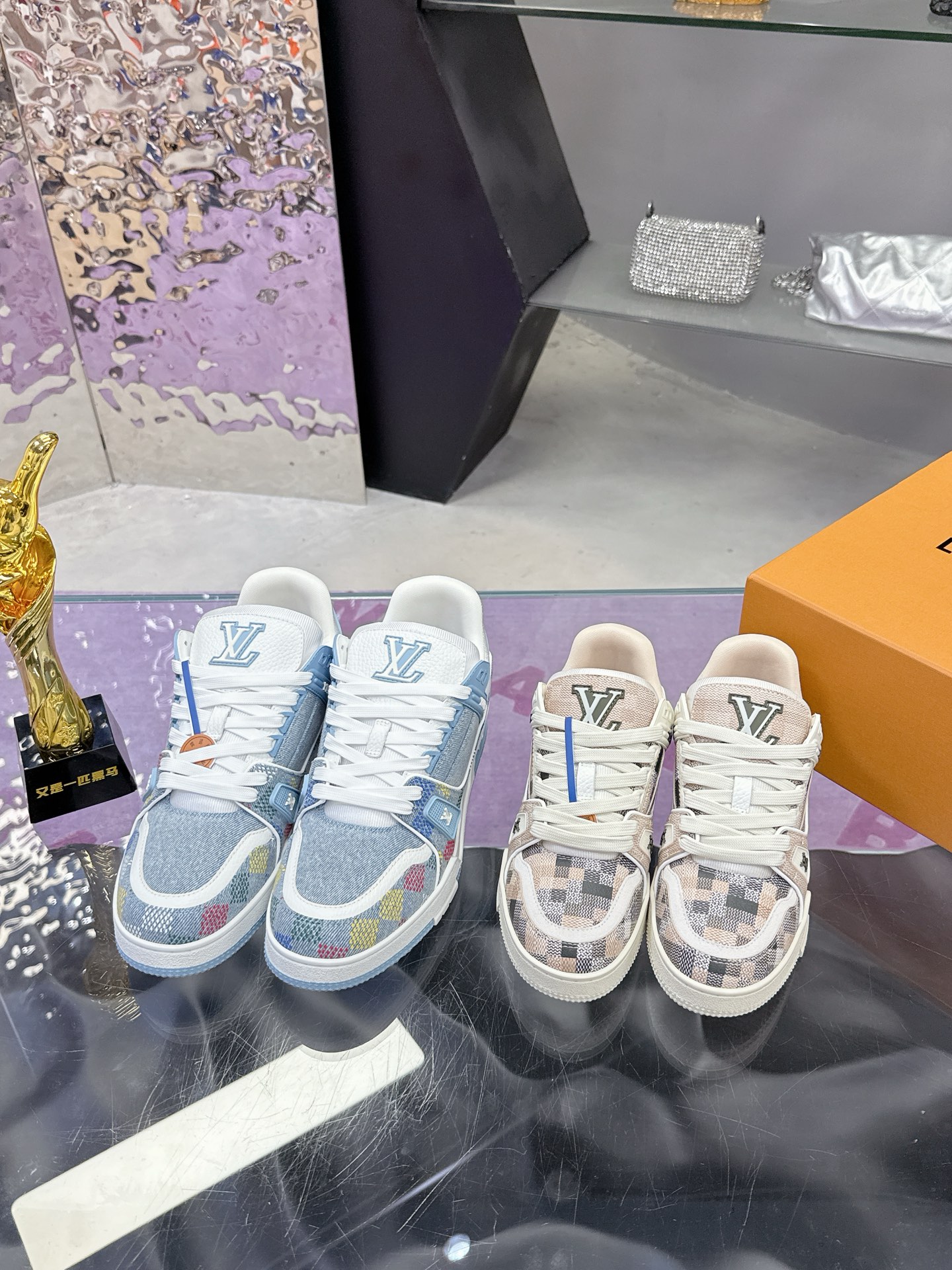 NO:166030,Official announcement latest color shipment Lv shoes series, casual shoes/sports shoes, louis vuitton, sneakers19860909官宣 最新颜色 出货 Lv板鞋 系列,休闲鞋/运动鞋,louis vuitton,sneakers,Women's Shoes