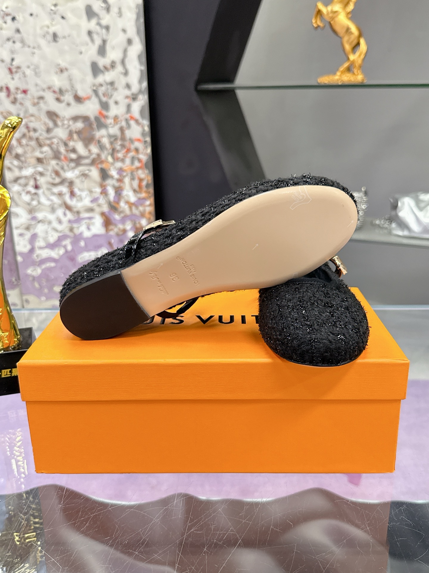 “Louis Vuitton Springshar Single Shoe Series: Premium Sheep and Cattle Skin Hand-Sewn Shoes” - 图片 9