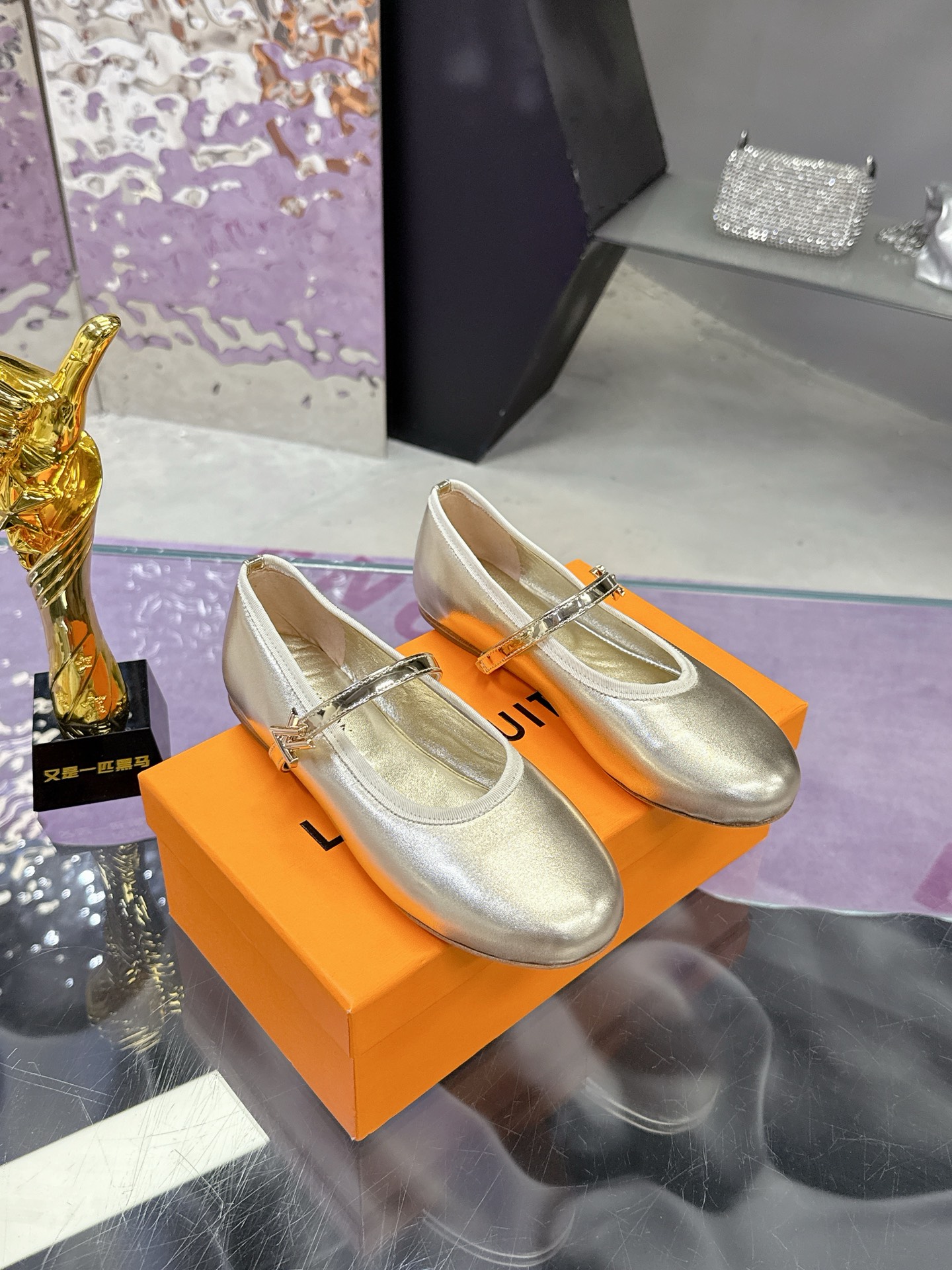 Louis Vuitton Springshar Single Shoe Series: High-End Luxury Footwear Review - 图片 1