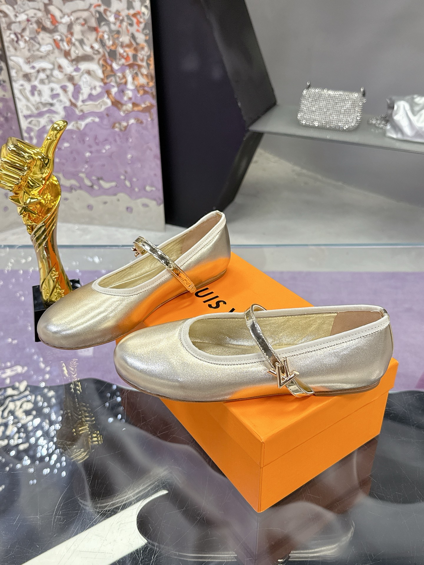 Louis Vuitton Springshar Single Shoe Series: High-End Luxury Footwear Review - 图片 3