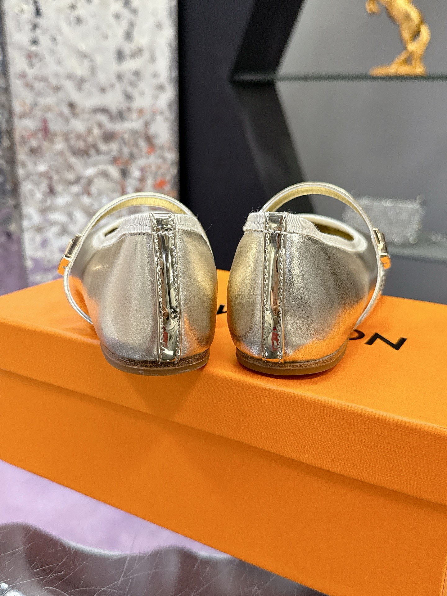 Louis Vuitton Springshar Single Shoe Series: High-End Luxury Footwear Review - 图片 9