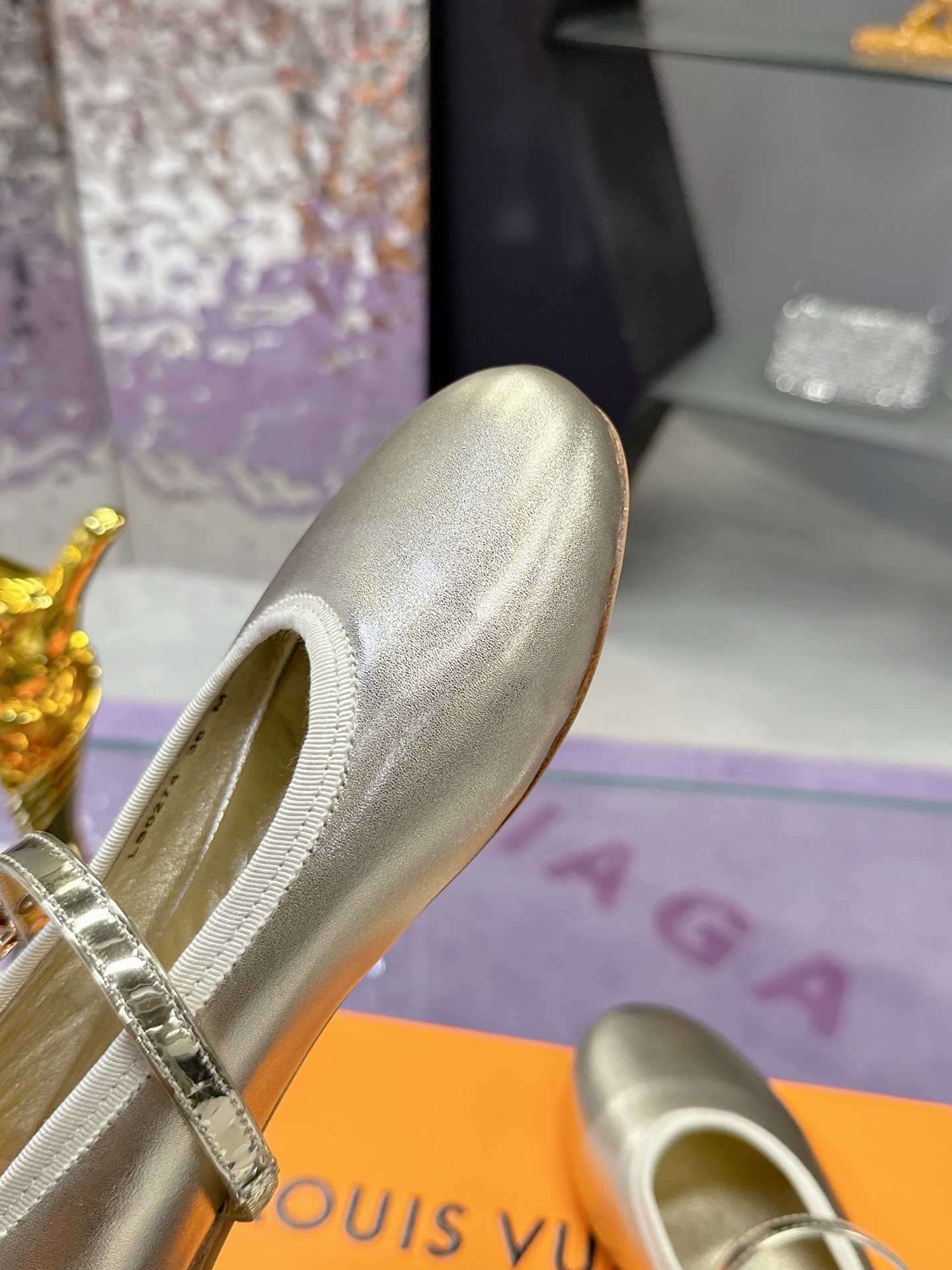 Louis Vuitton Springshar Single Shoe Series: High-End Luxury Footwear Review - 图片 6