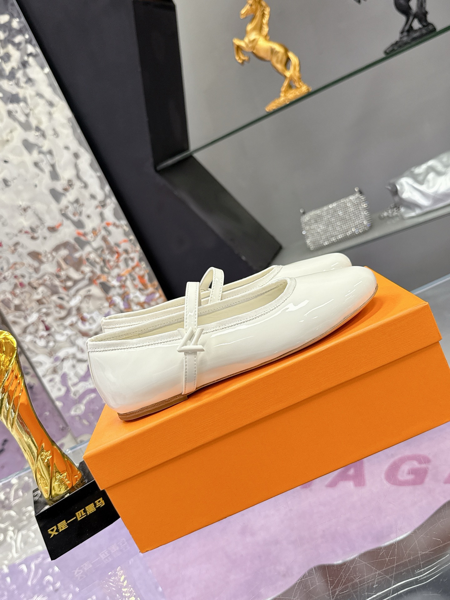 Louis Vuitton Springshar Single Shoe Series: High-Quality Sheep and Cattle Skin Shoes for Spring/Summer Show - 图片 2