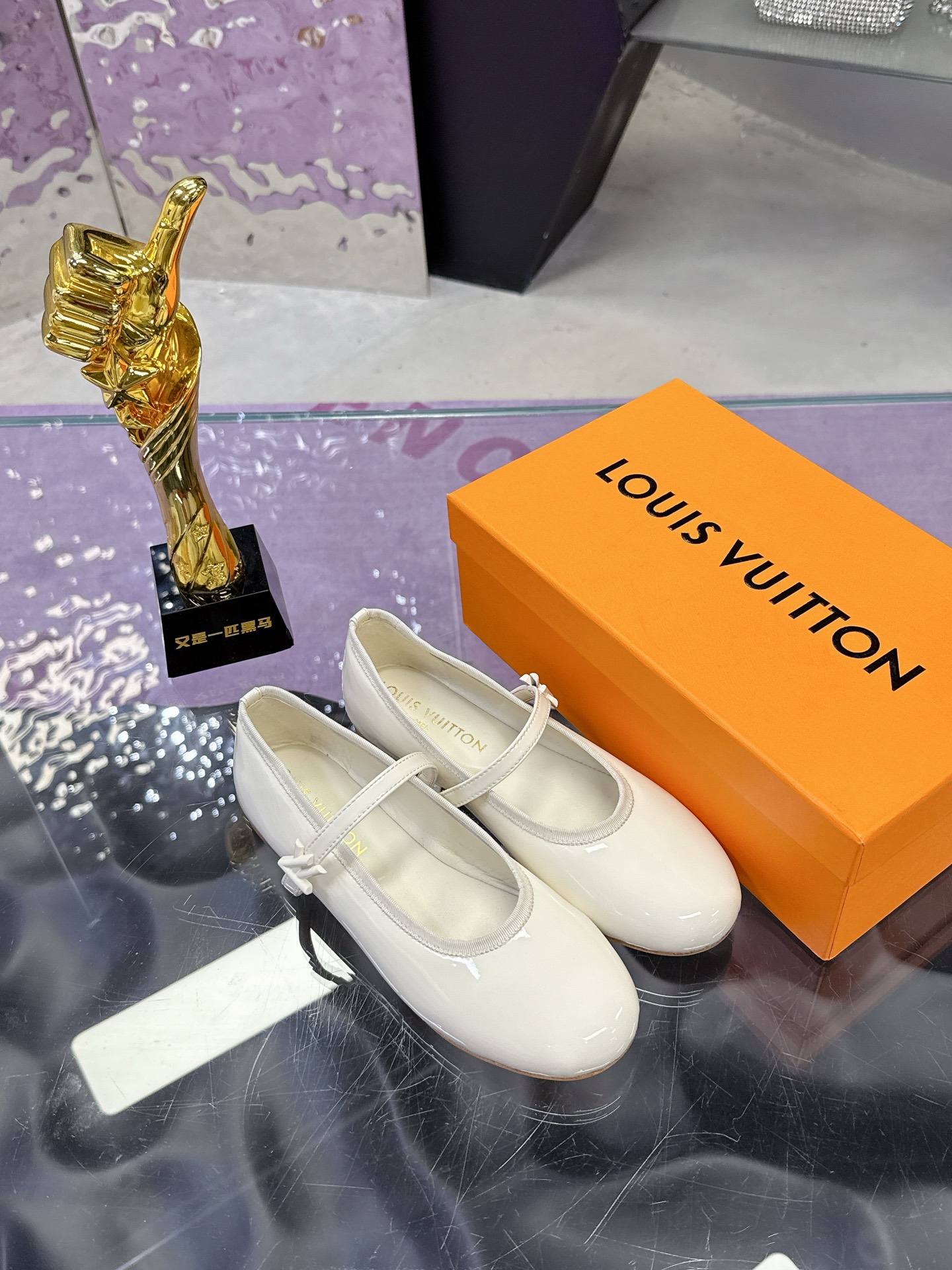 Louis Vuitton Springshar Single Shoe Series: High-Quality Sheep and Cattle Skin Shoes for Spring/Summer Show - 图片 4