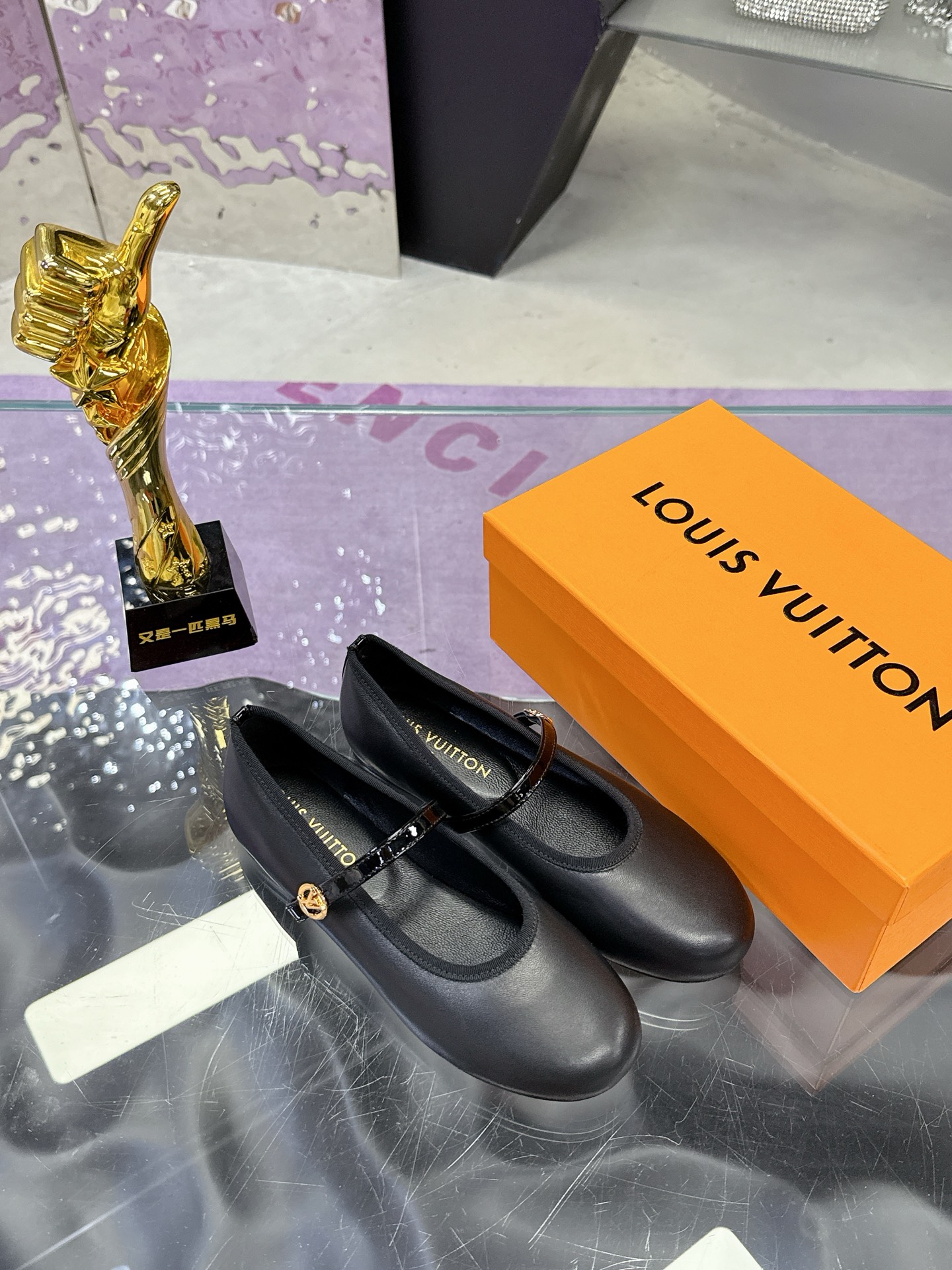 Louis Vuitton Springshar Single Shoe Series: High-end Sheep and Cattle Skin Hand-sewn Shoes with LV Logo Suffix - 图片 4