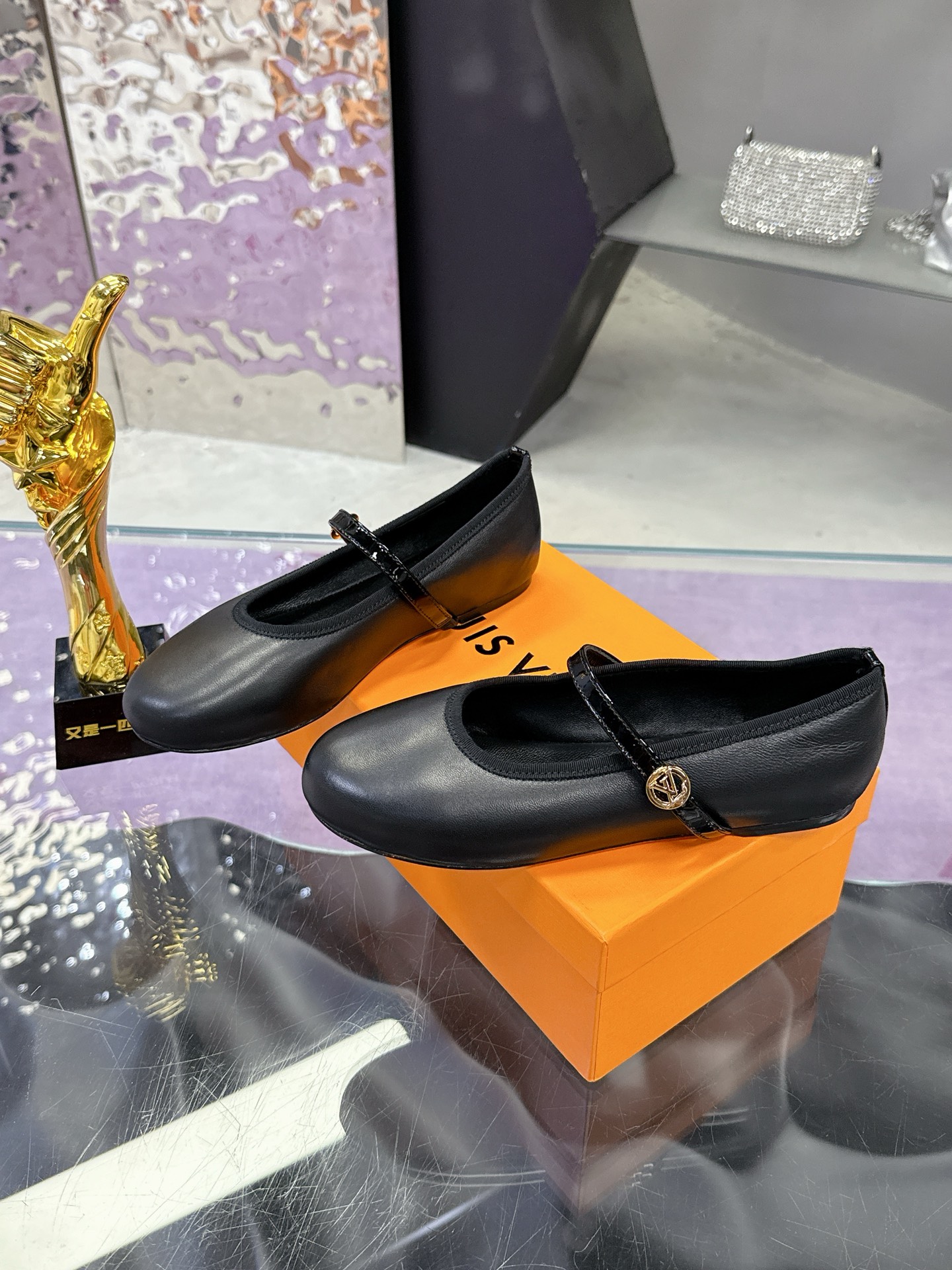 Louis Vuitton Springshar Single Shoe Series: High-end Sheep and Cattle Skin Hand-sewn Shoes with LV Logo Suffix - 图片 3