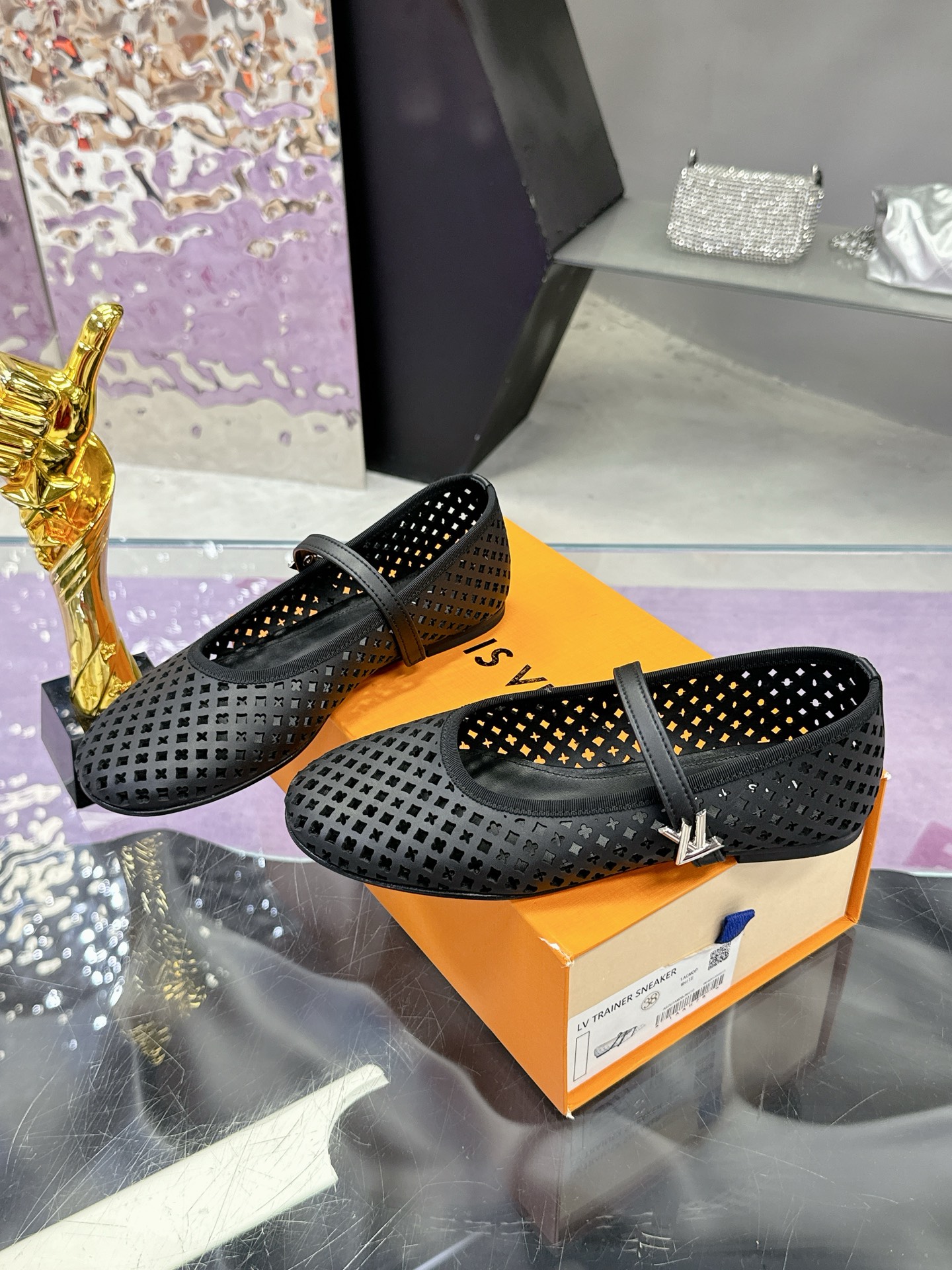Luxury Louis Vuitton Sheepskin Shoes with Hand-Sewn Details: High-End Singles for Spring and Summer Shows - 图片 3