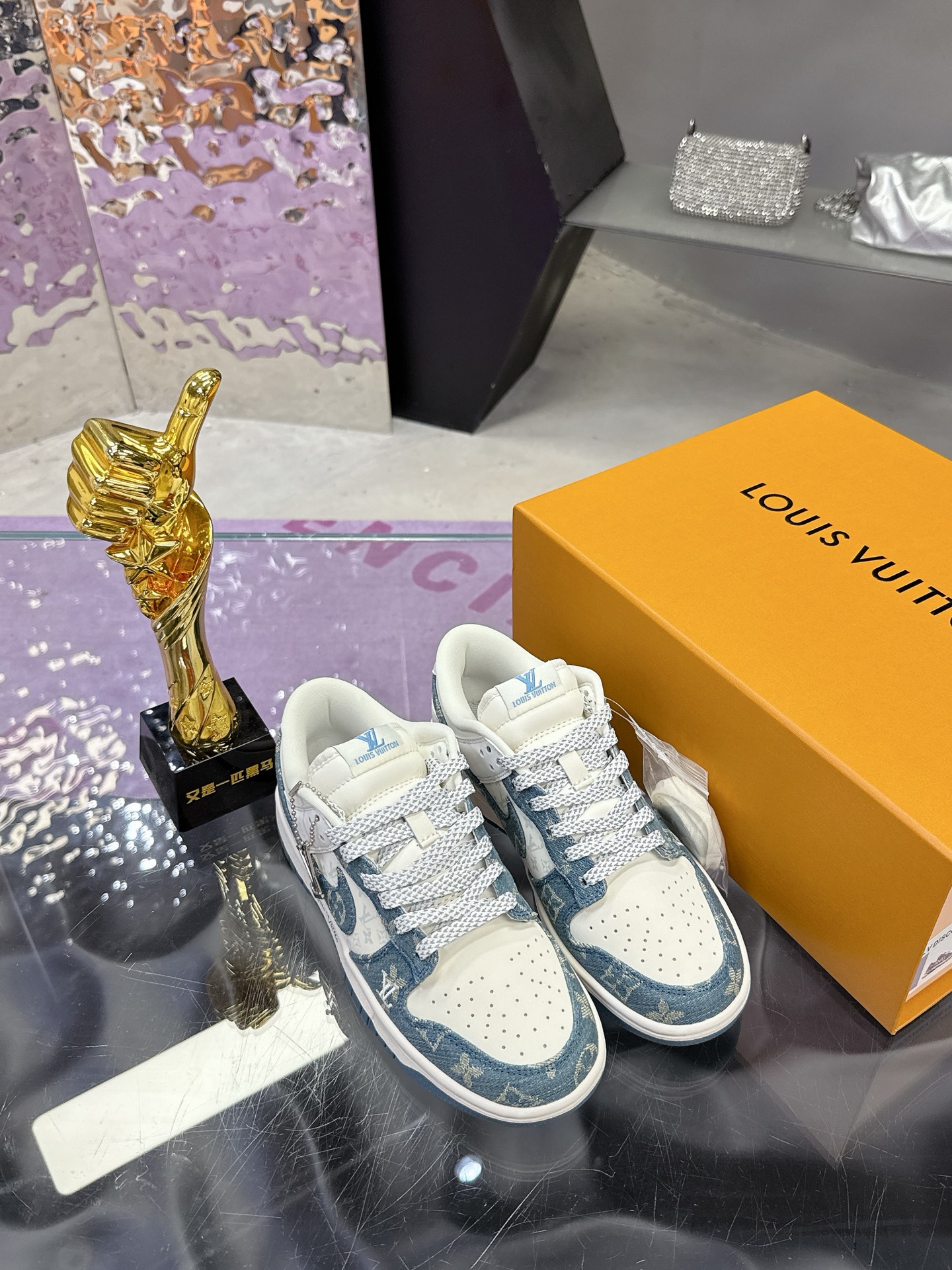Factory precio: (caja de aeronaves) Lv co-branded Nike Nike serie 2025 nuevos colores Xiaohongshu mo