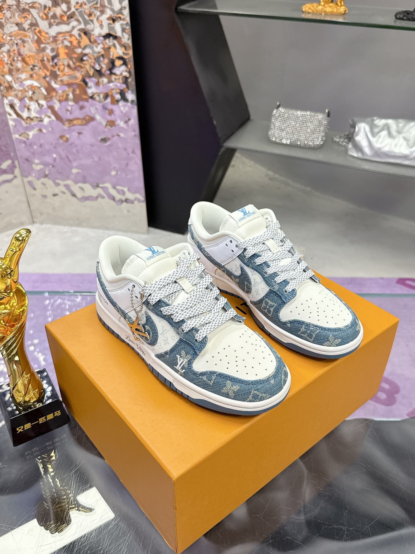 Factory precio: (caja de aeronaves) Lv co-branded Nike Nike serie 2025 nuevos colores Xiaohongshu mo