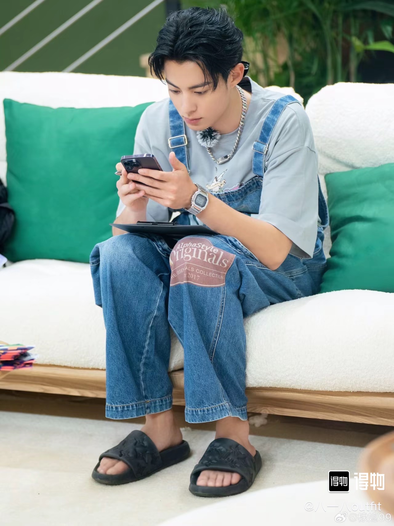 NO:280758,Fashion expert must-have foot demonstration Lv slipper series, louis vuitton, slippers19860909时尚达人 必备 上脚示范 Lv拖鞋系列,,louis vuitton,slippers,Men's shoes