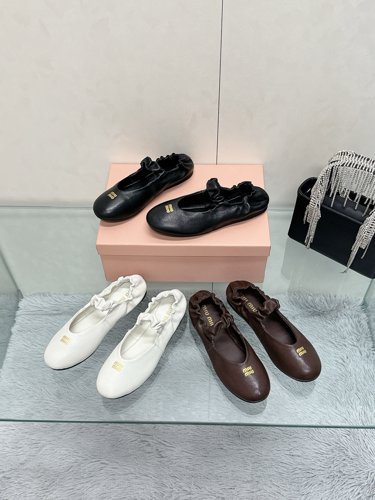 NO:262251,Officially announced the latest spring style miumiu dance shoes single shoe series, ballet shoes, miumiu19860909官宣最新开春款 miumiu跳舞鞋 单鞋系列,芭蕾舞鞋,miumiu,Women's Shoes