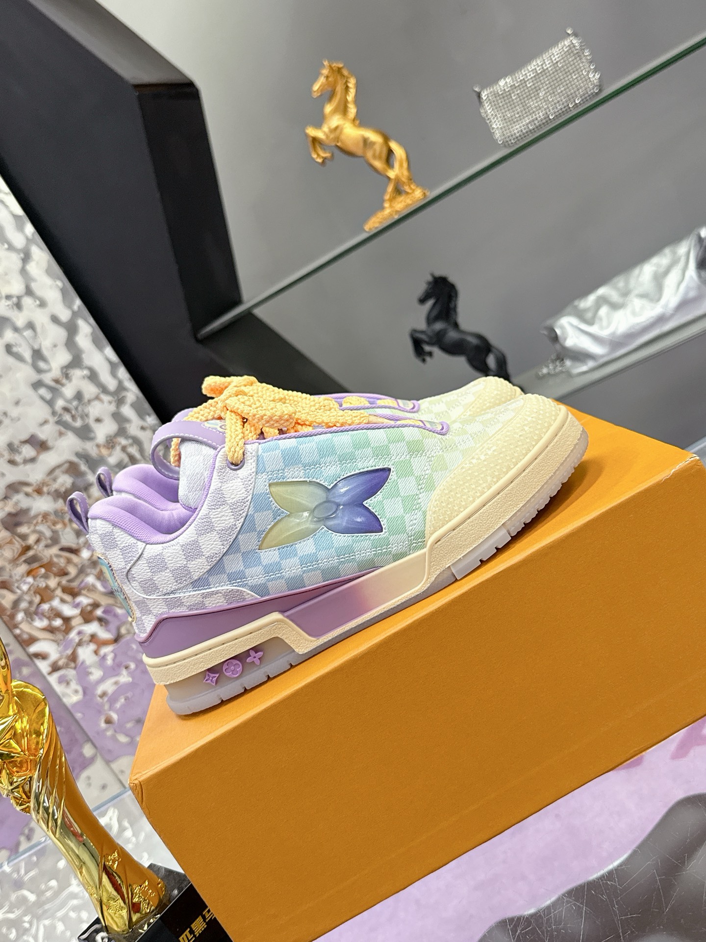 ルイ・ヴィトン チャンキー スケートシューズ 男女兼用モデル