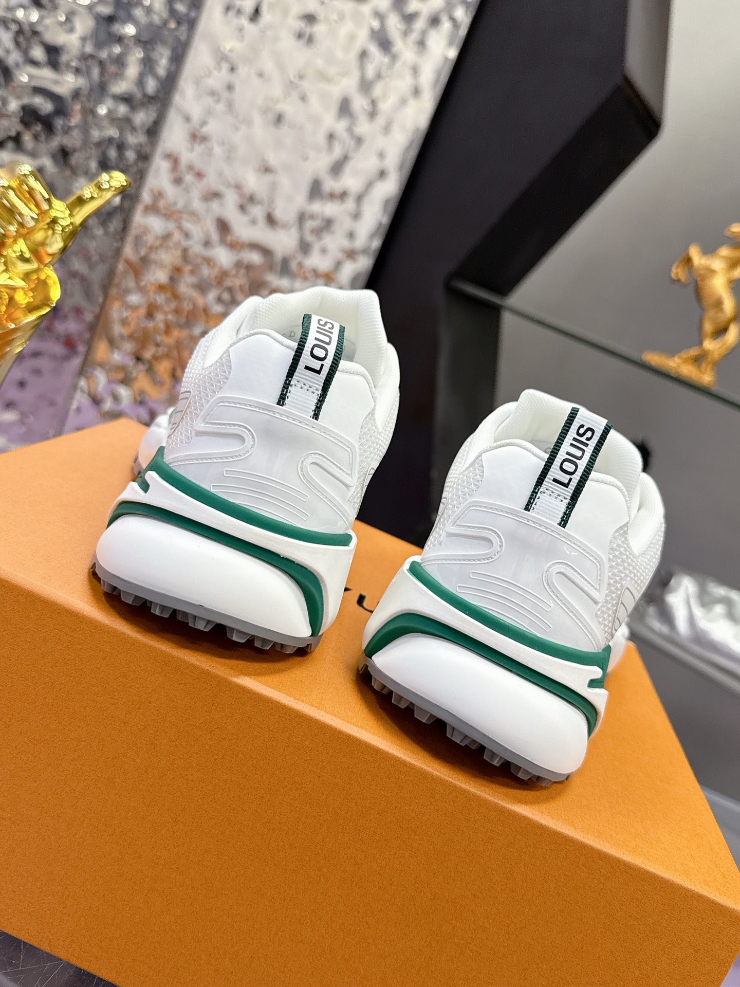 ルイ・ヴィトン LV Runner Tatic 厚底 スポーツシューズ