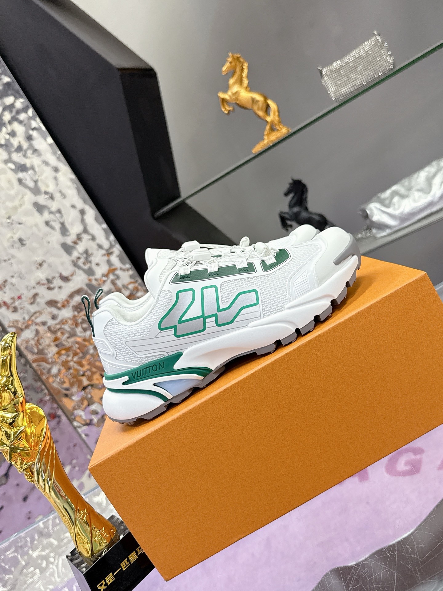 ルイ・ヴィトン LV Runner Tatic 厚底 スポーツシューズ