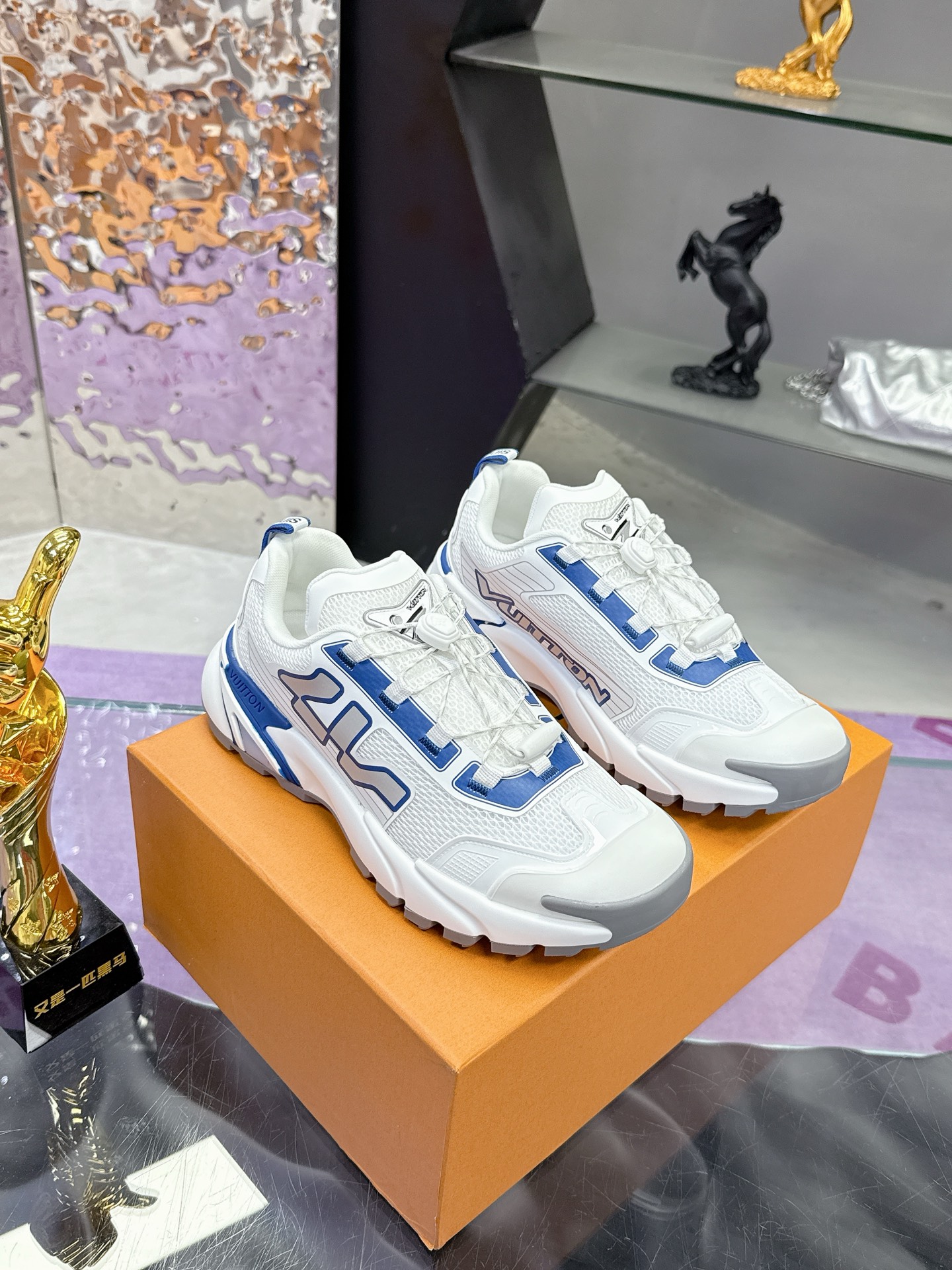 Louis Vuitton Runner Tatic スニーカー - 厚底で快適な履き心地