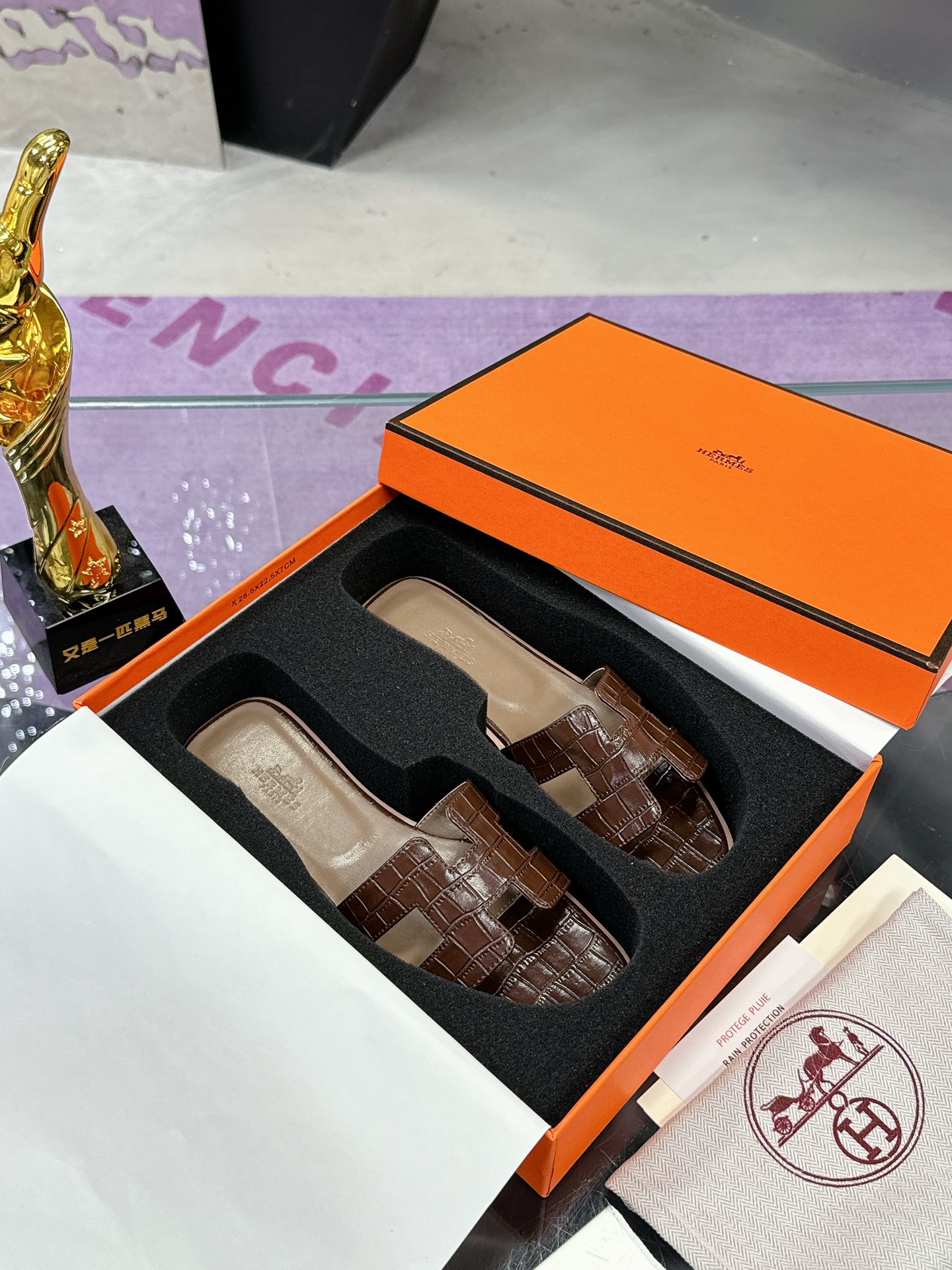 precio de fábrica: Hermès H zapatillas de red completa ventaja de la liberación de los bienes fuera 