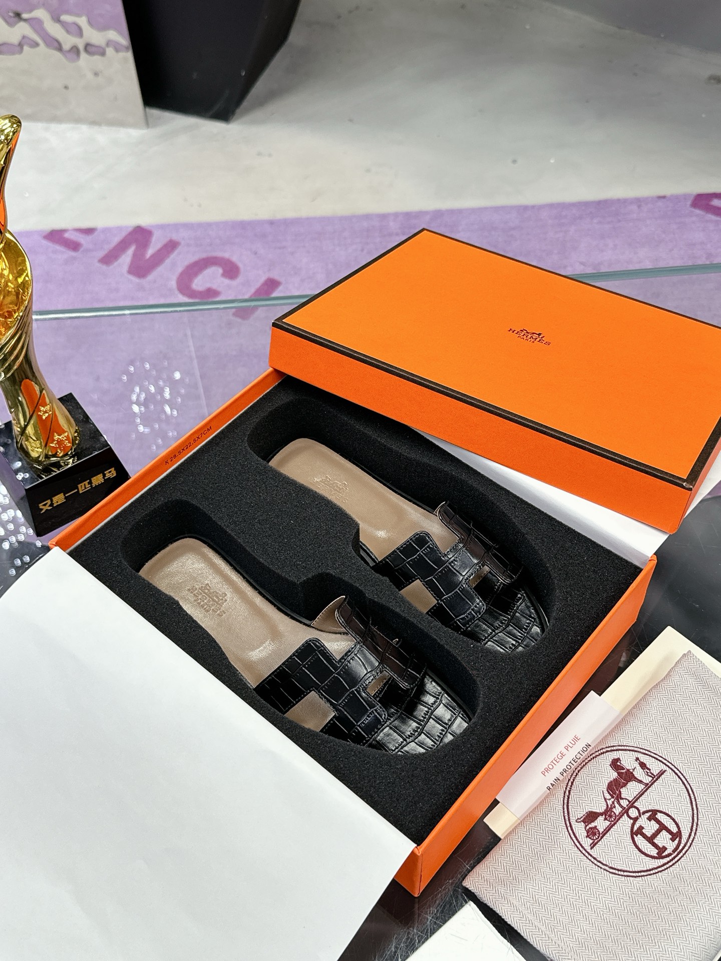 precio de fábrica: Hermès H zapatillas de red completa ventaja de la liberación de los bienes fuera 