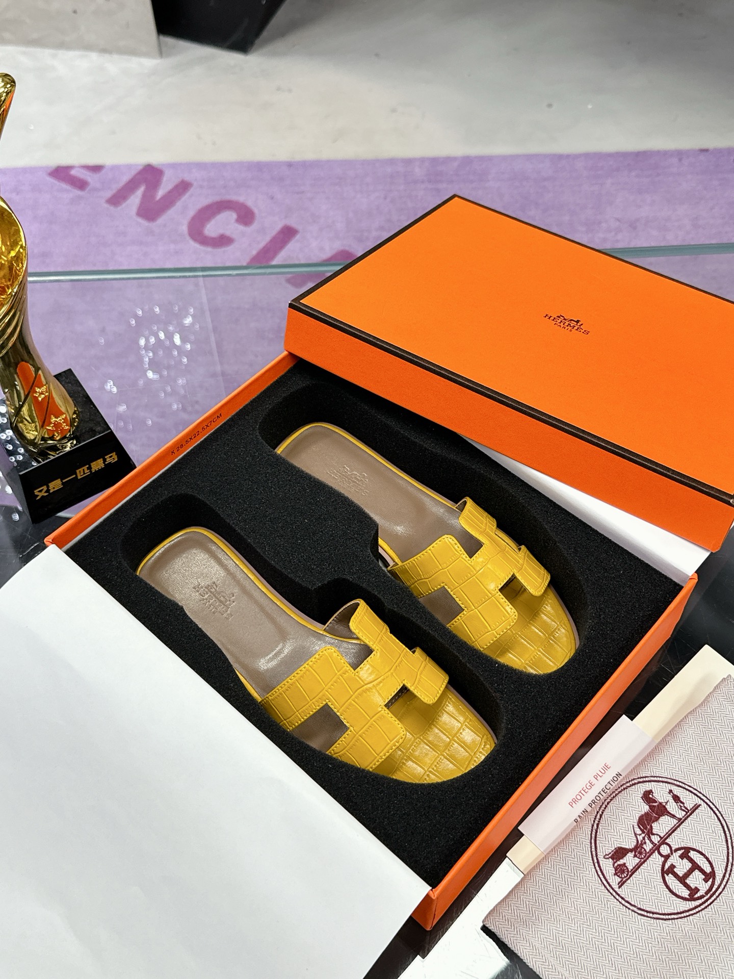 precio de fábrica: Hermès H zapatillas de red completa ventaja de la liberación de los bienes fuera 