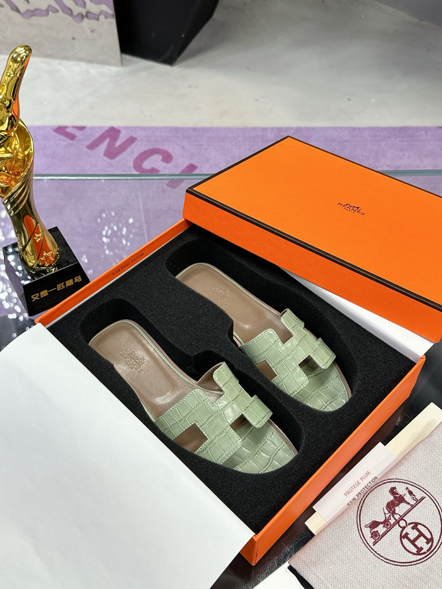 precio de fábrica: Hermès H zapatillas de red completa ventaja de la liberación de los bienes fuera 