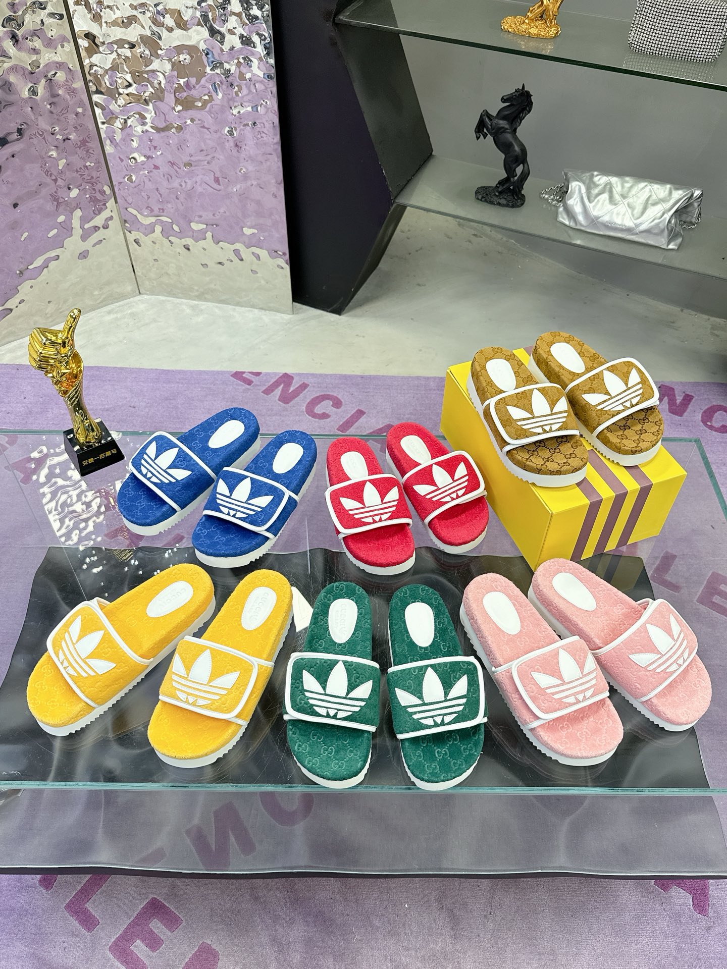 NO:266195,Officially announced that Adidas jointly signed Gucci slipper series, slippers, gucci, slippers19860909官宣 阿迪联名古驰 拖鞋系列,拖鞋,gucci,slippers,Women's Shoes