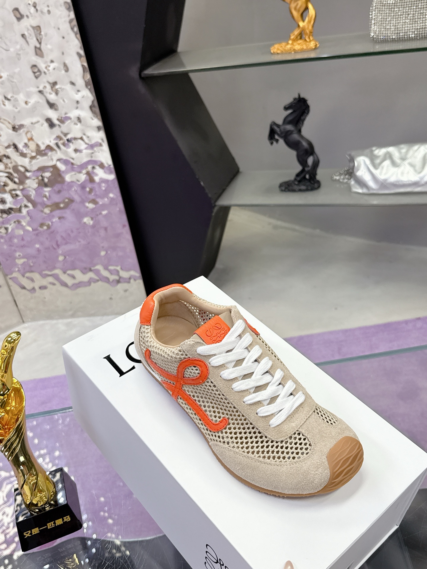 “Loewe Ballet Runner 2.0: Super Sticky Asymmetric Ballet Shoes with Enhanced Comfort and Design | Price: $576” - 图片 5