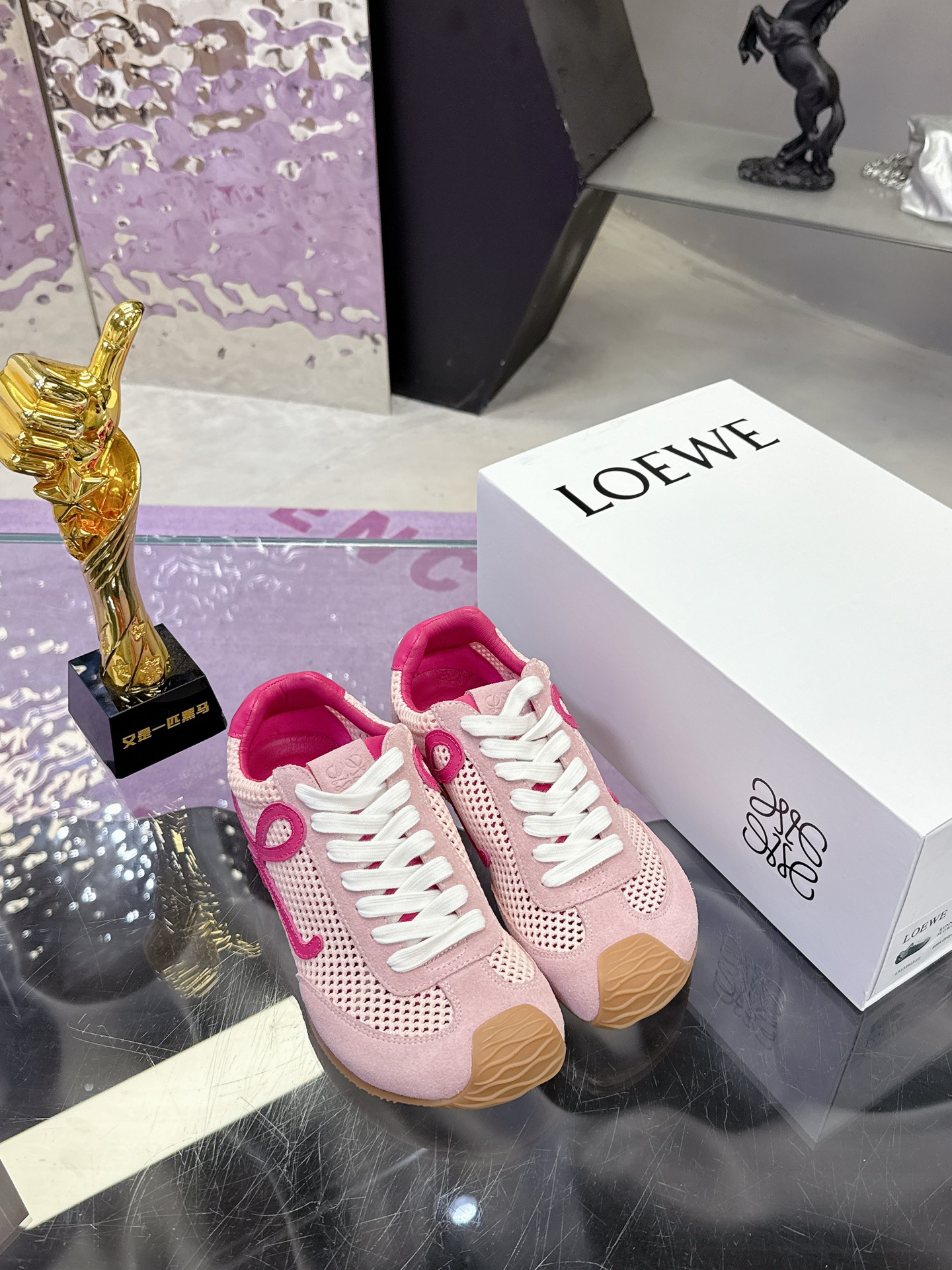 Title: Loewe Ballet Runner 2.0 Women’s Shoes Price: $576 Summary: Stylish ballet shoes with Loewe logo design, supersoft base, waveline rubber, and - 图片 4