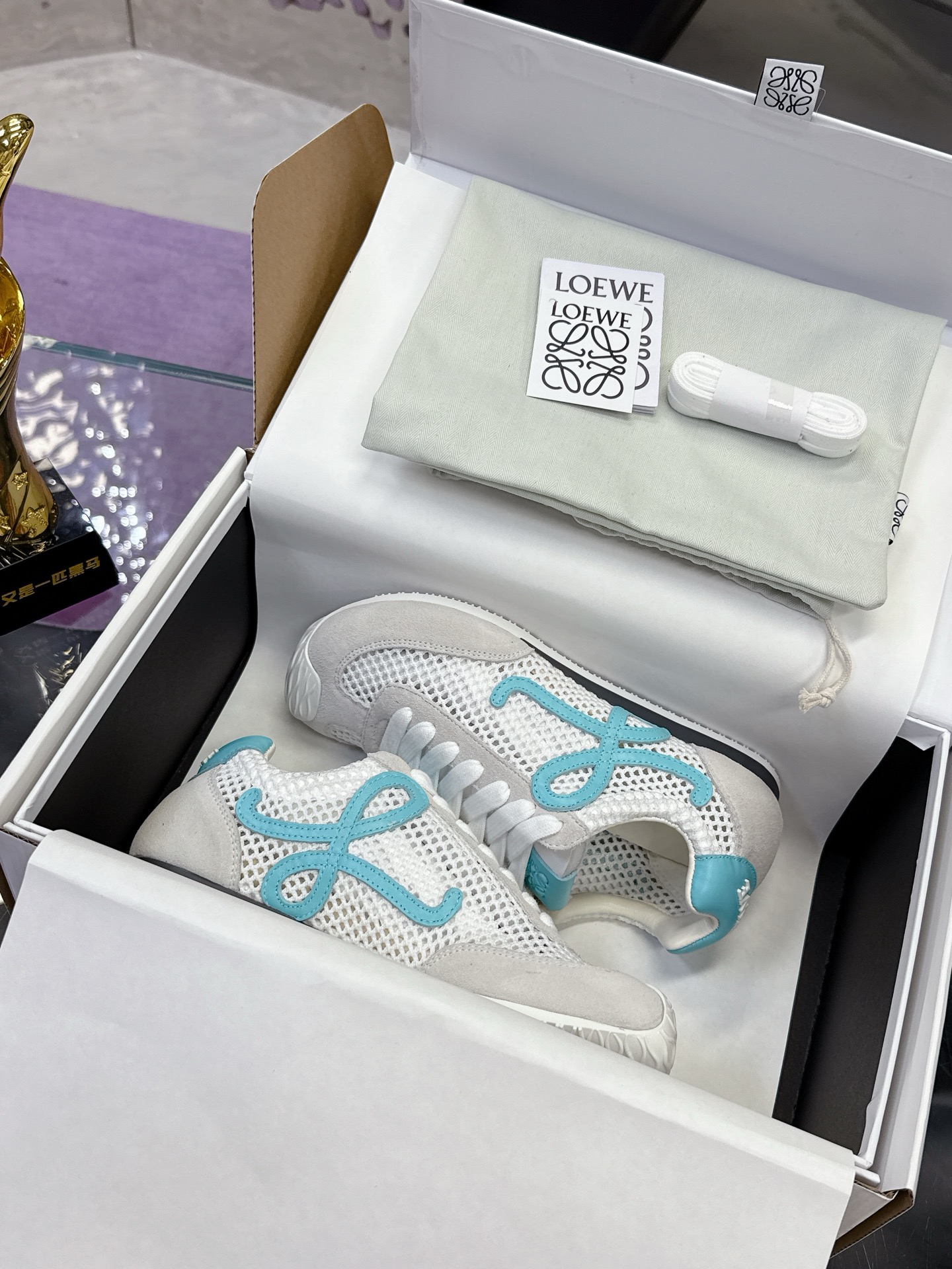 “Loewe Ballet Runner 2.0: Super Sticky Asymmetric Ballet Shoes with New Waveline Rubber – 576 Price” - 图片 9