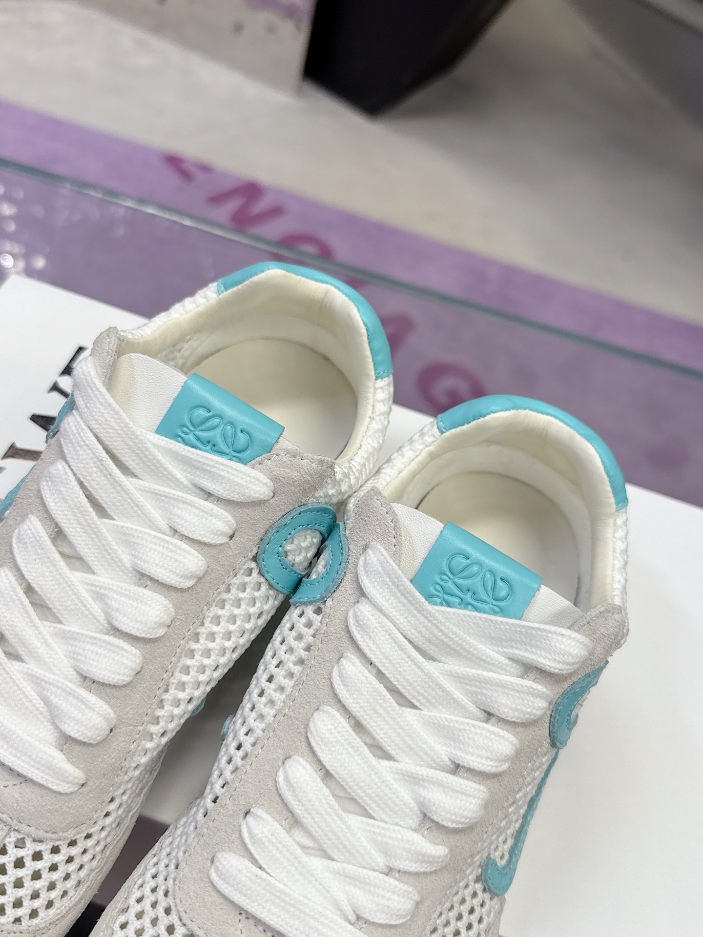 “Loewe Ballet Runner 2.0: Super Sticky Asymmetric Ballet Shoes with New Waveline Rubber – 576 Price” - 图片 7
