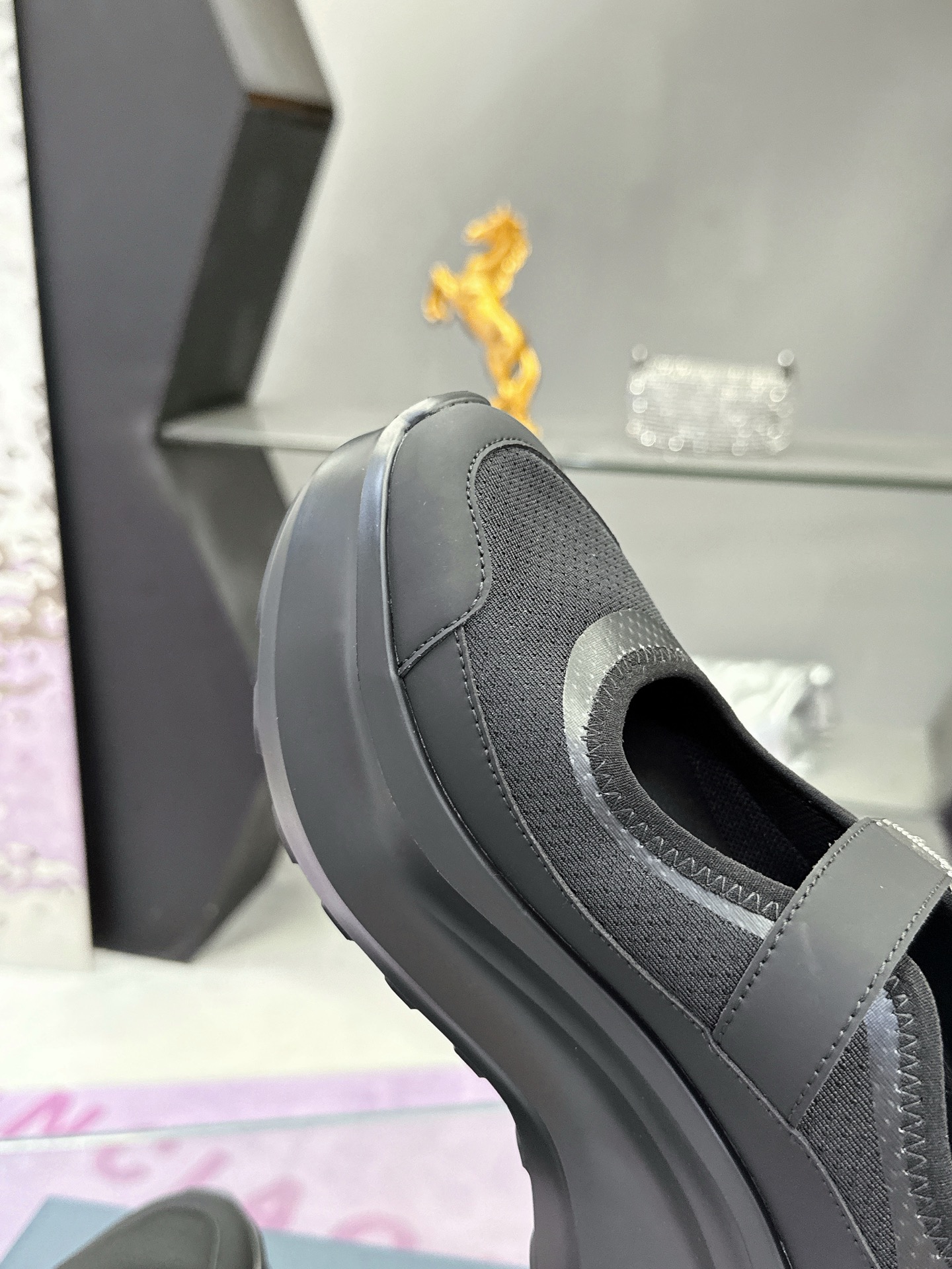 “600Females Sneakers: Comme des Garcons x Salomon Mary Jane, Size 35-40, Original Packaging” - 图片 7