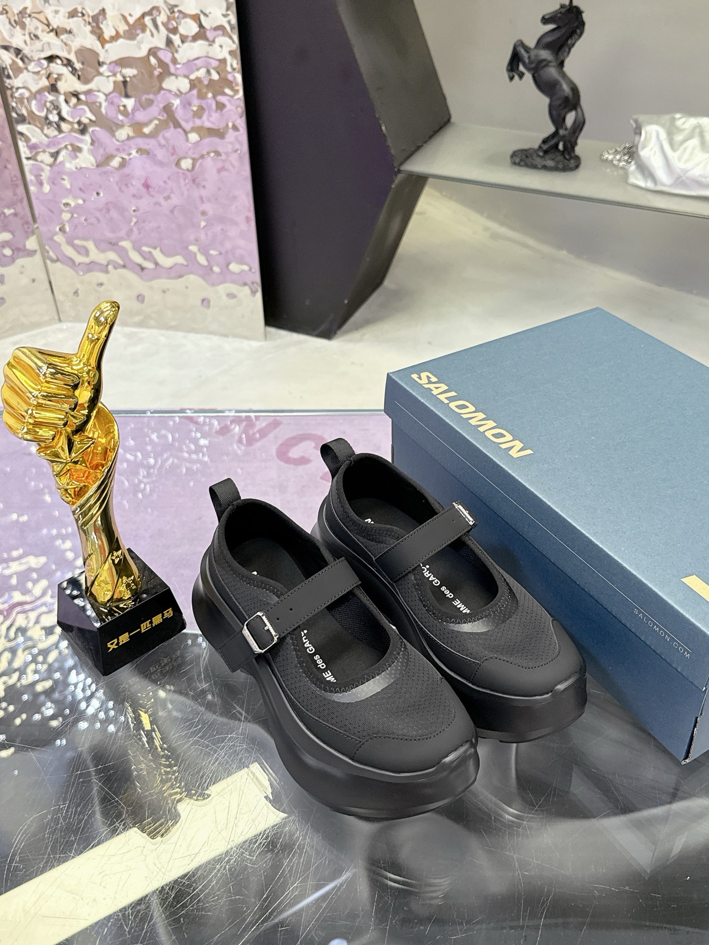 “600Females Sneakers: Comme des Garcons x Salomon Mary Jane, Size 35-40, Original Packaging” - 图片 4
