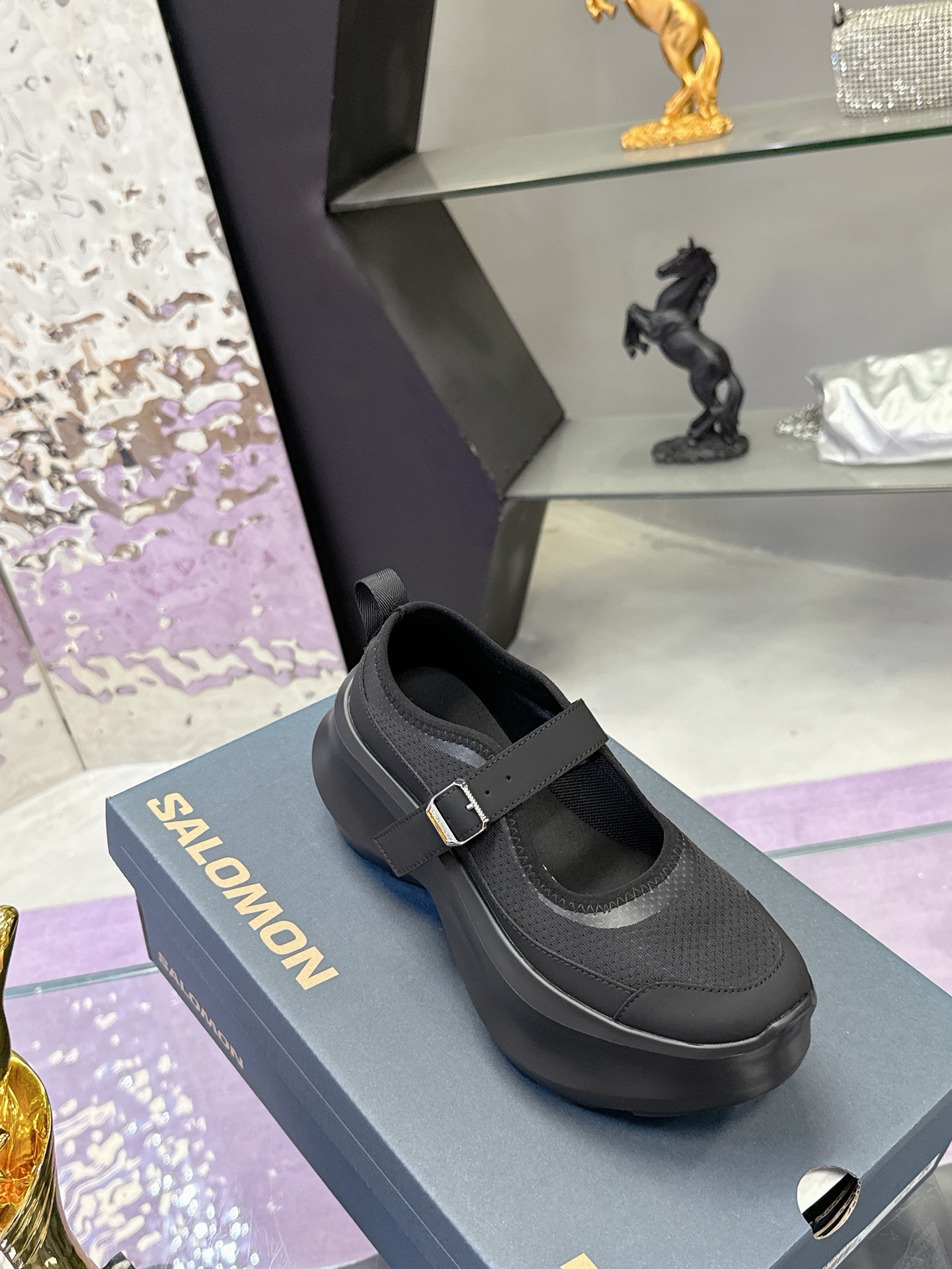 “600Females Sneakers: Comme des Garcons x Salomon Mary Jane, Size 35-40, Original Packaging” - 图片 5