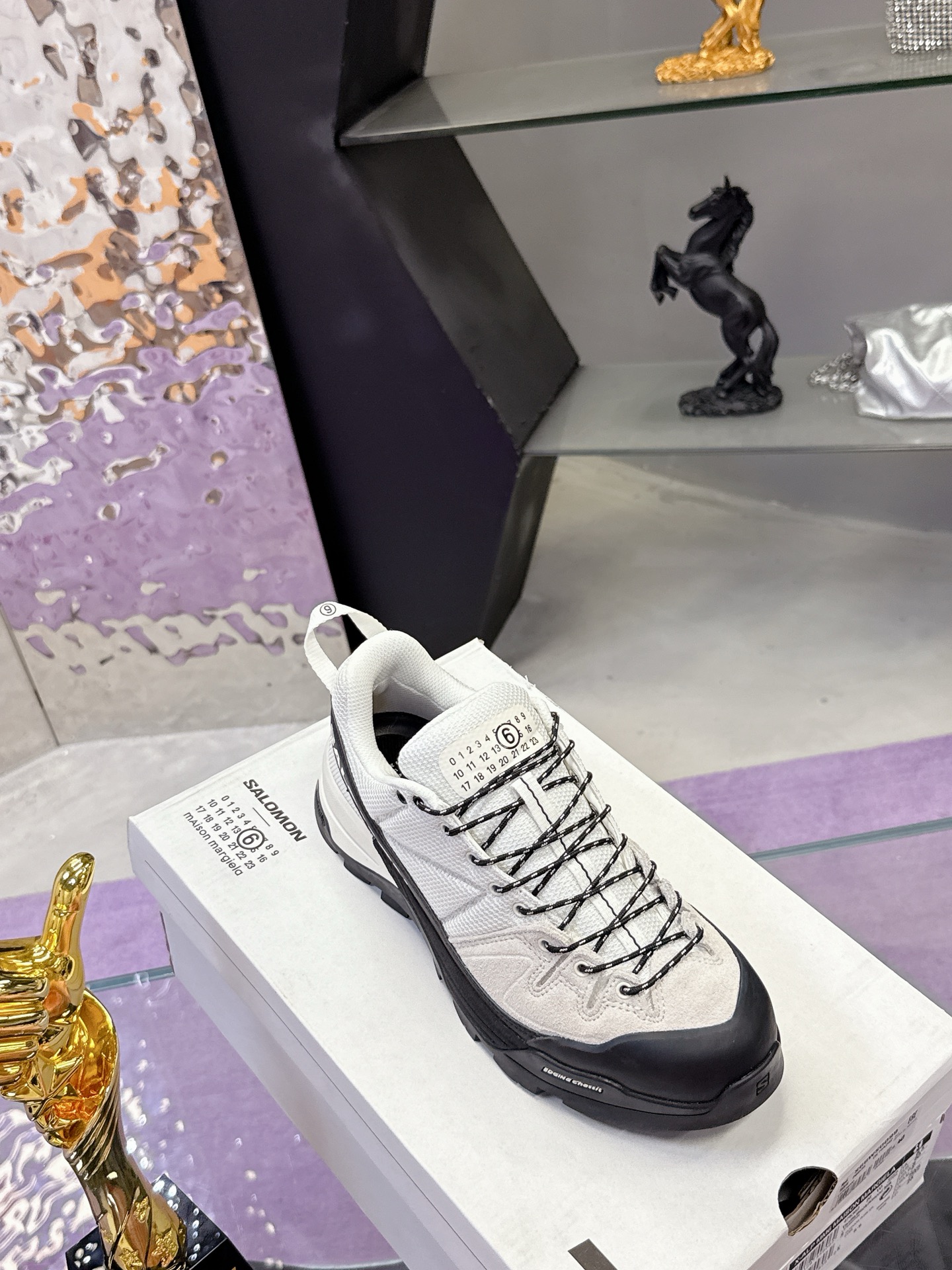 Salomon x MM6 Joint Magella X-Alp Series Sneakers Specifications: Price, Edition, Fabric, Sole, Sizes. - 图片 5