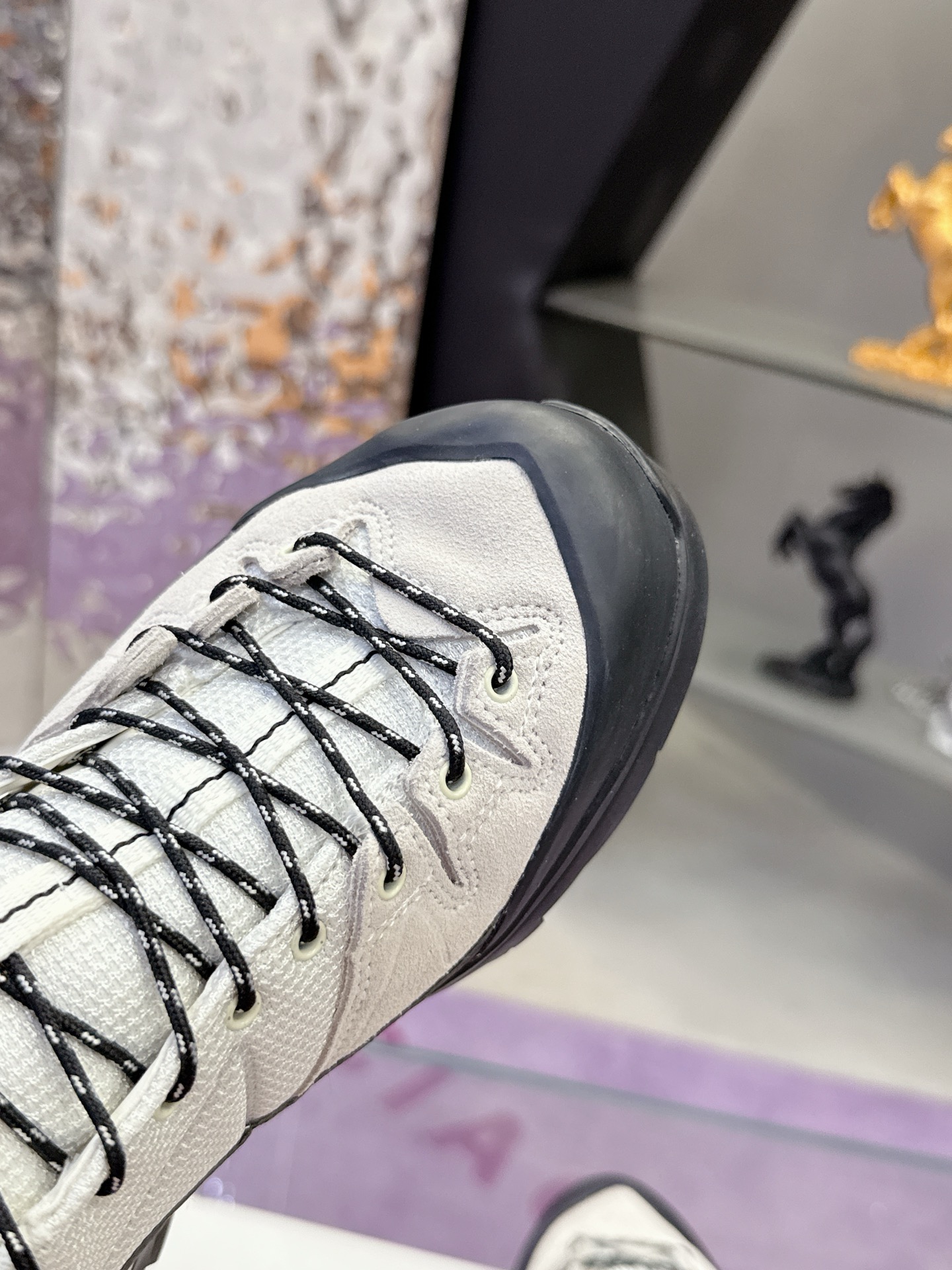 Salomon x MM6 Joint Magella X-Alp Series Sneakers Specifications: Price, Edition, Fabric, Sole, Sizes. - 图片 9