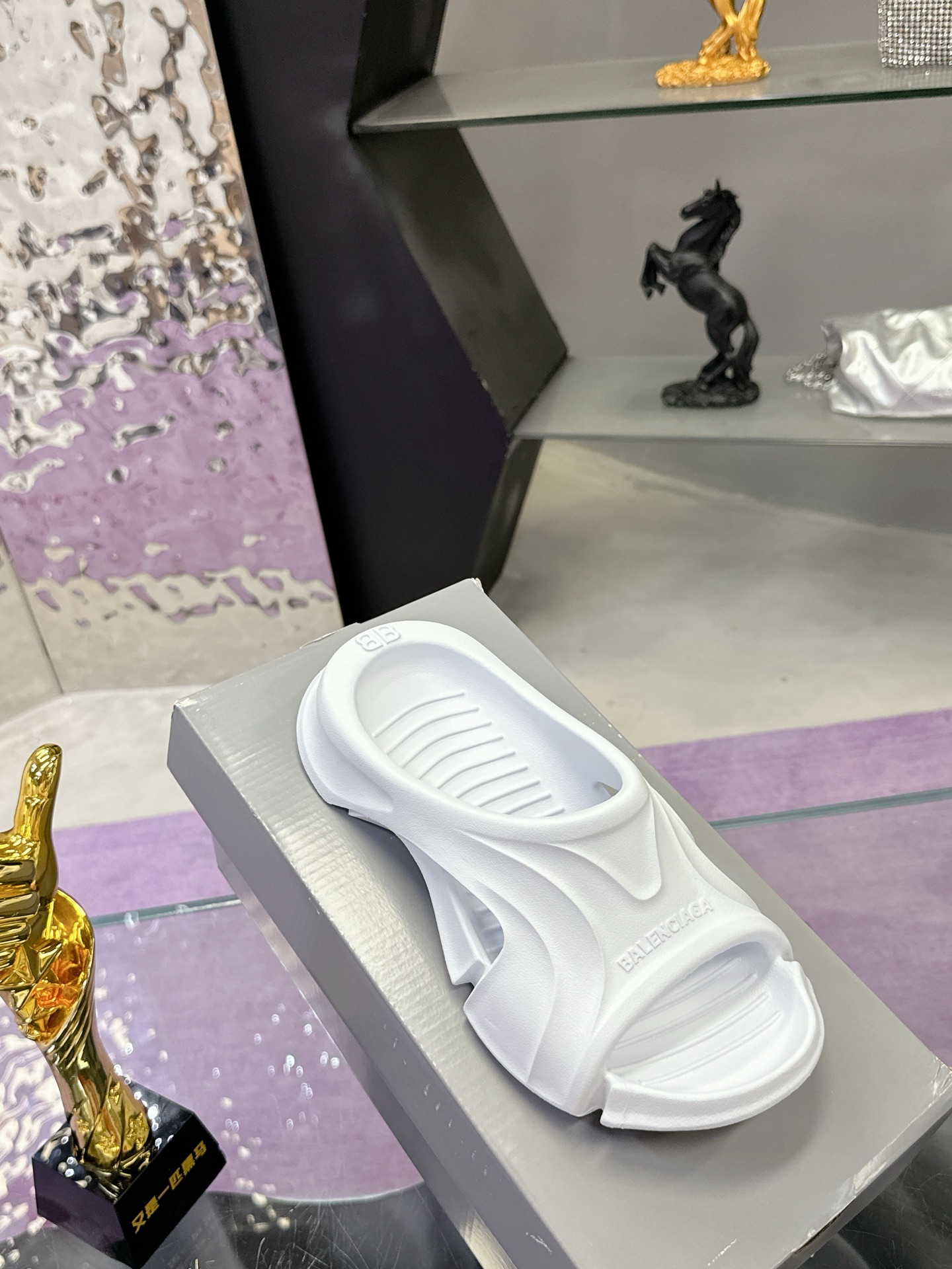 Balenciaga Logo Pool Slides: Summer Sandal Slippers for Couples - 图片 5
