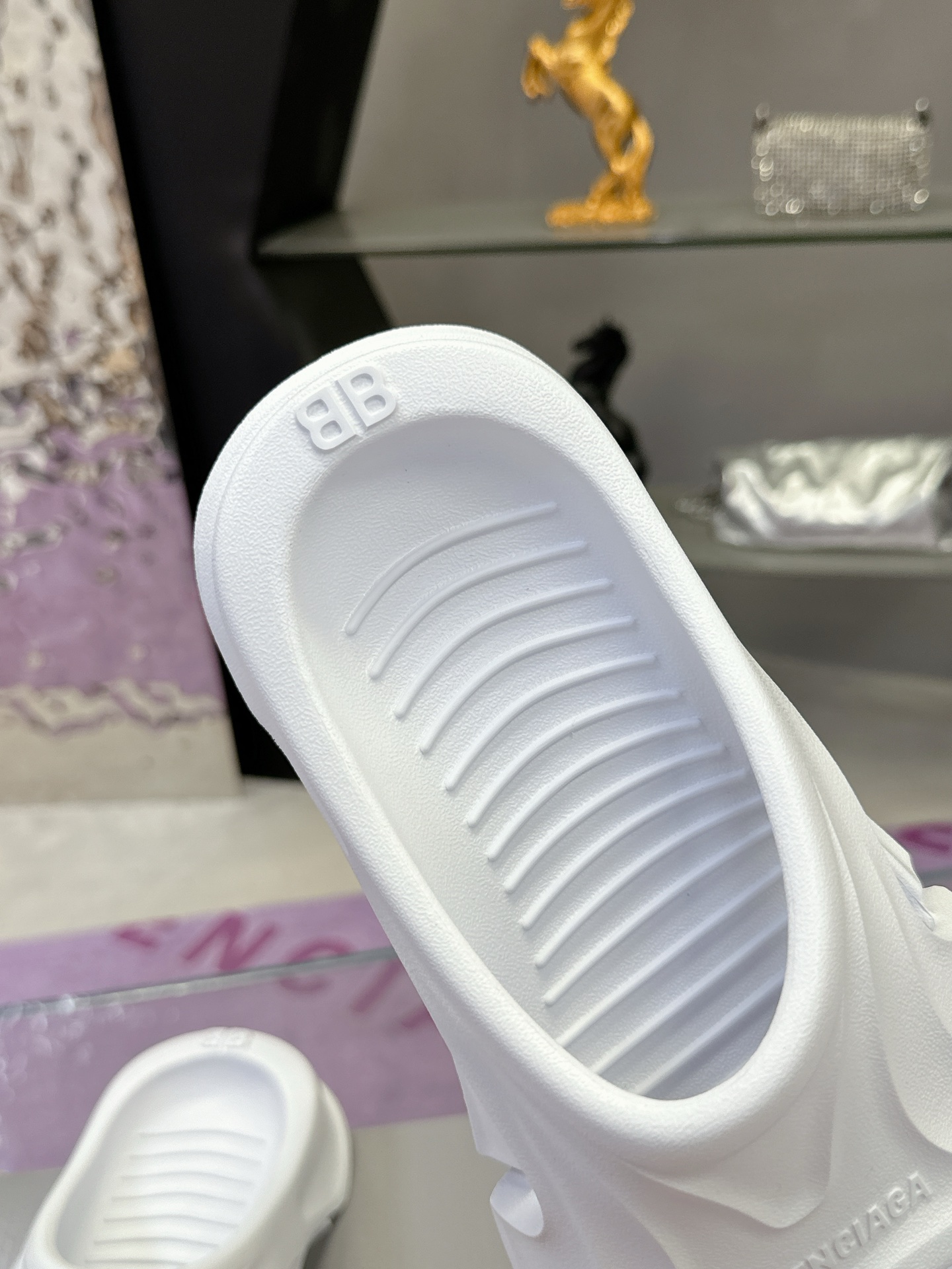 Balenciaga Logo Pool Slides: Summer Sandal Slippers for Couples - 图片 7