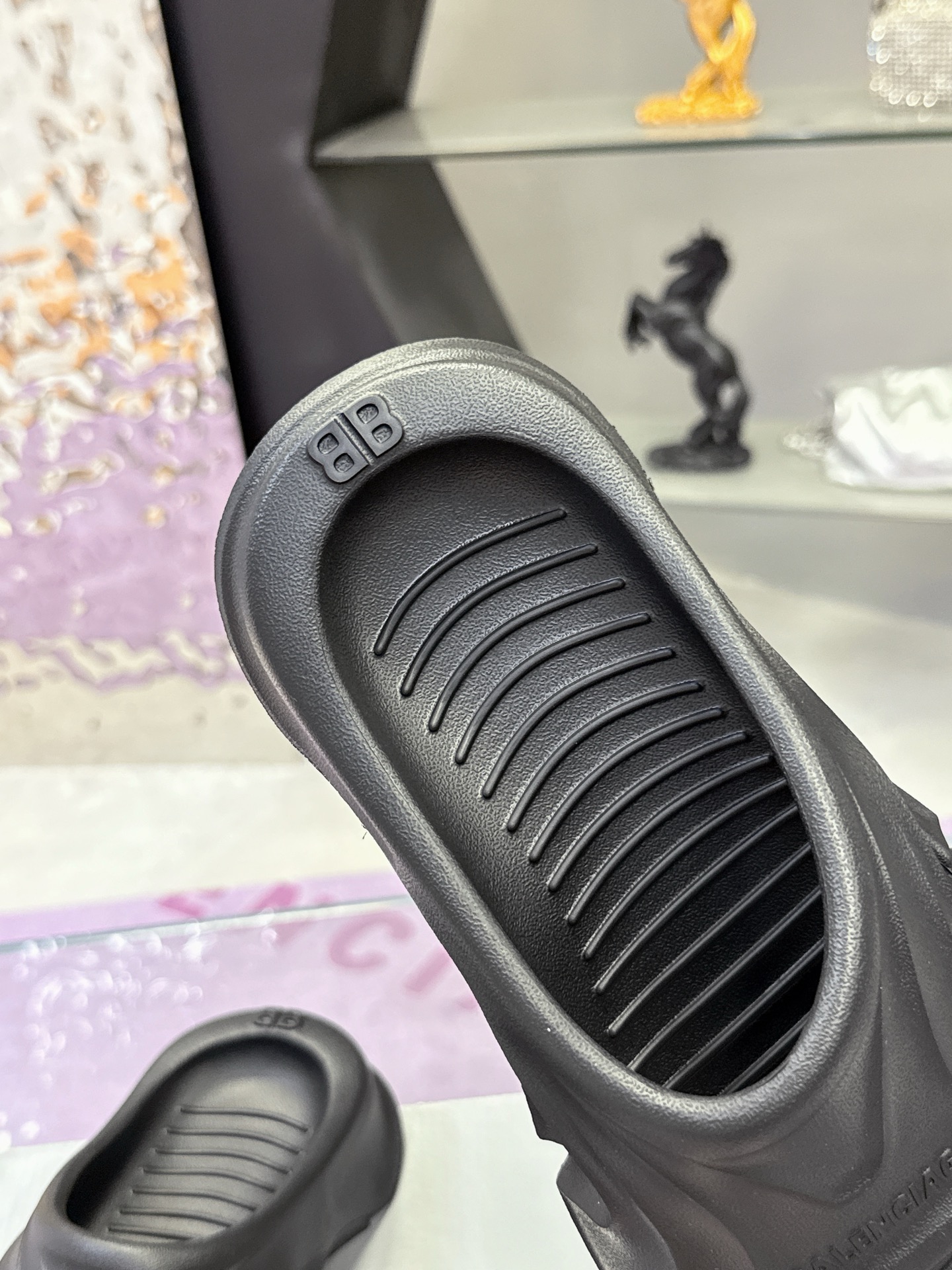 Title: Balenciaga Logo Pool Slides Summer Sandal Slippers Price: 288Couples, Real Sneakers Summary: Balenciaga Parisian Logo Pool Slides, trendy summer sandals - 图片 7