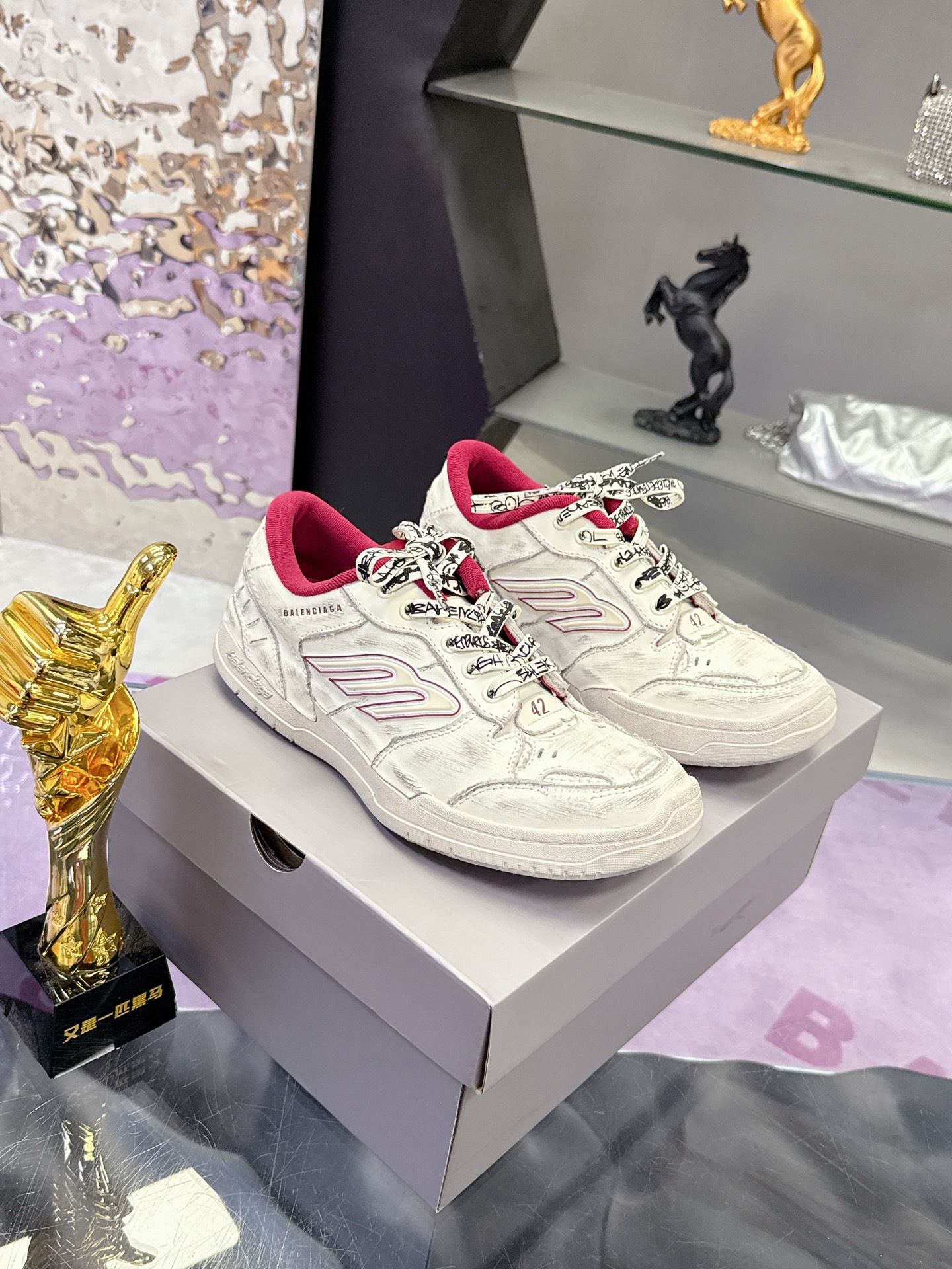 “Balenciaga Paris Family Autumn Winter Sneakers: Superstar Redgrass with Parisian B Sign, Retro Design, Cow Skin, Rubber Sole” - 图片 1
